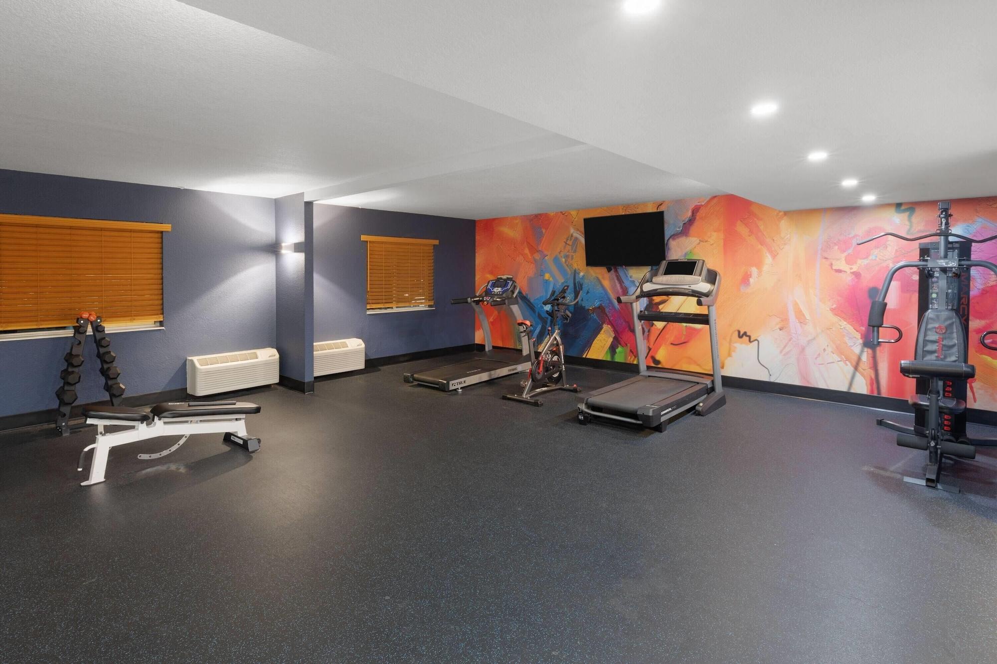 Gimnasio Endeavor Inn & Suites, Trademark Collection by Wyndham