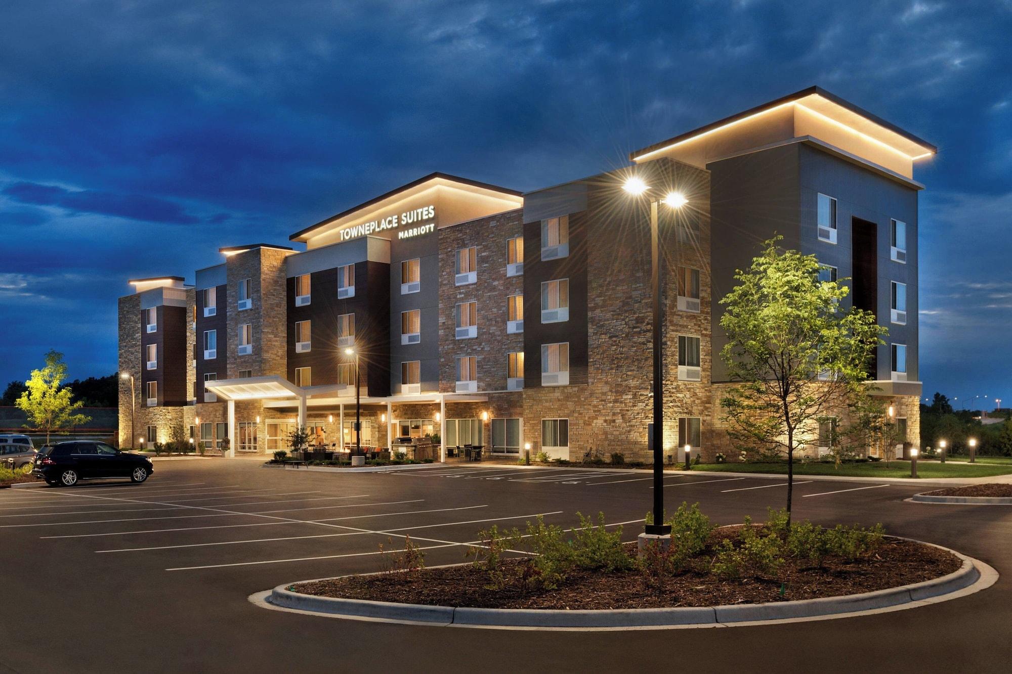 Vista Exterior TownePlace Suites by Marriott Milwaukee Grafton