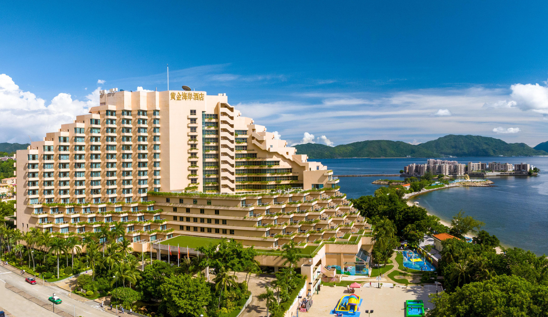 Vista Lobby Hong Kong Gold Coast Hotel