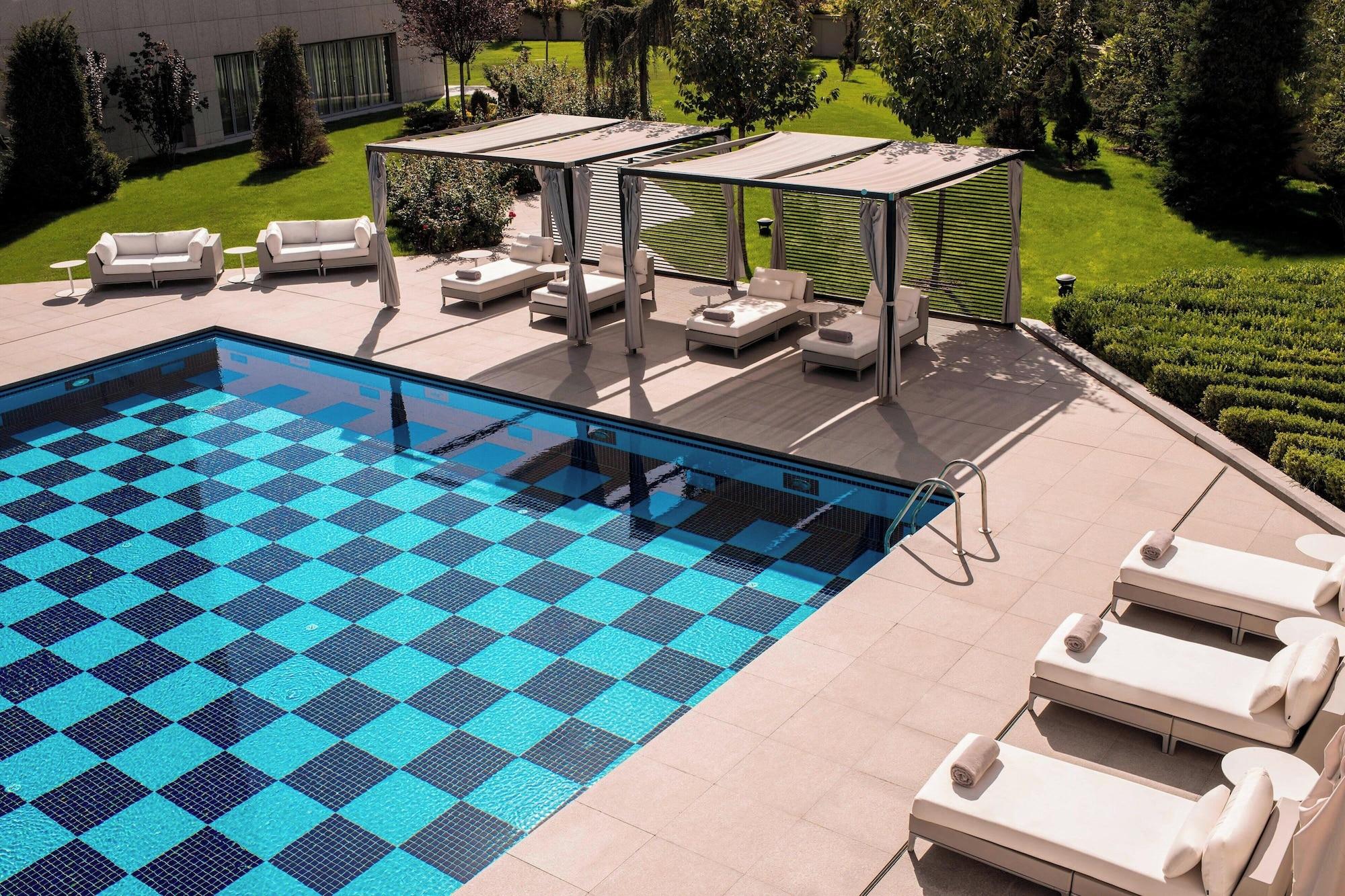 Vista Piscina JW Marriott Hotel Ankara