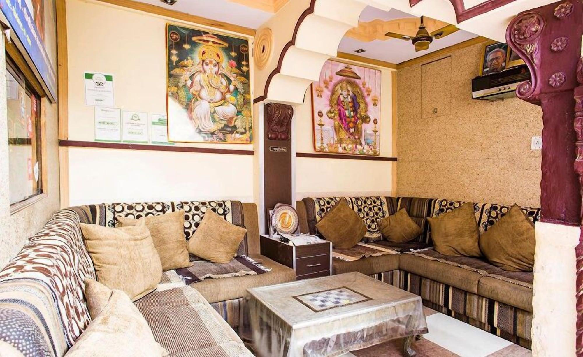 Vista Lobby The Blue House, Oldest Guest House