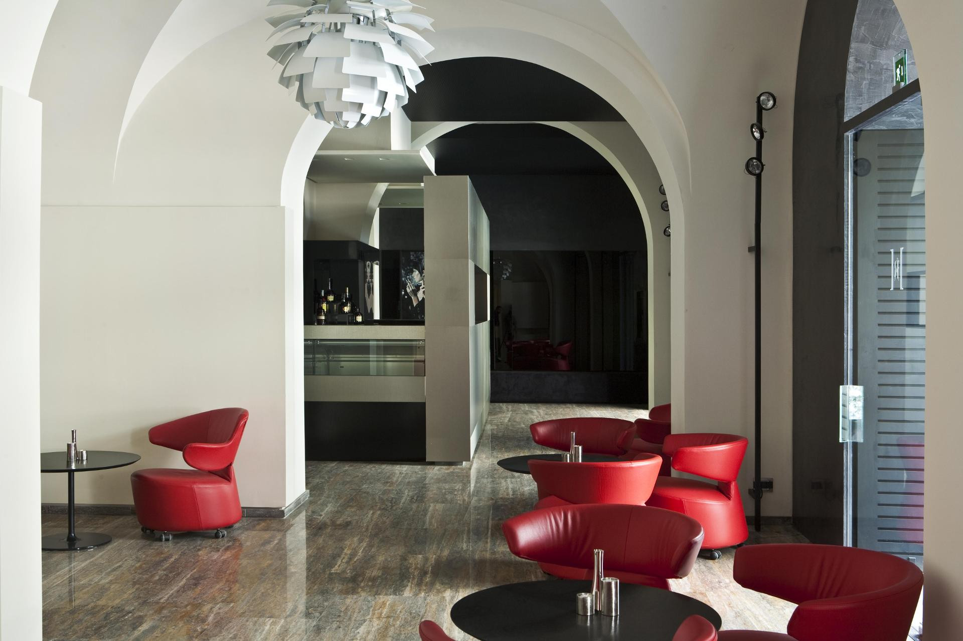 Bar/Salón Romano House