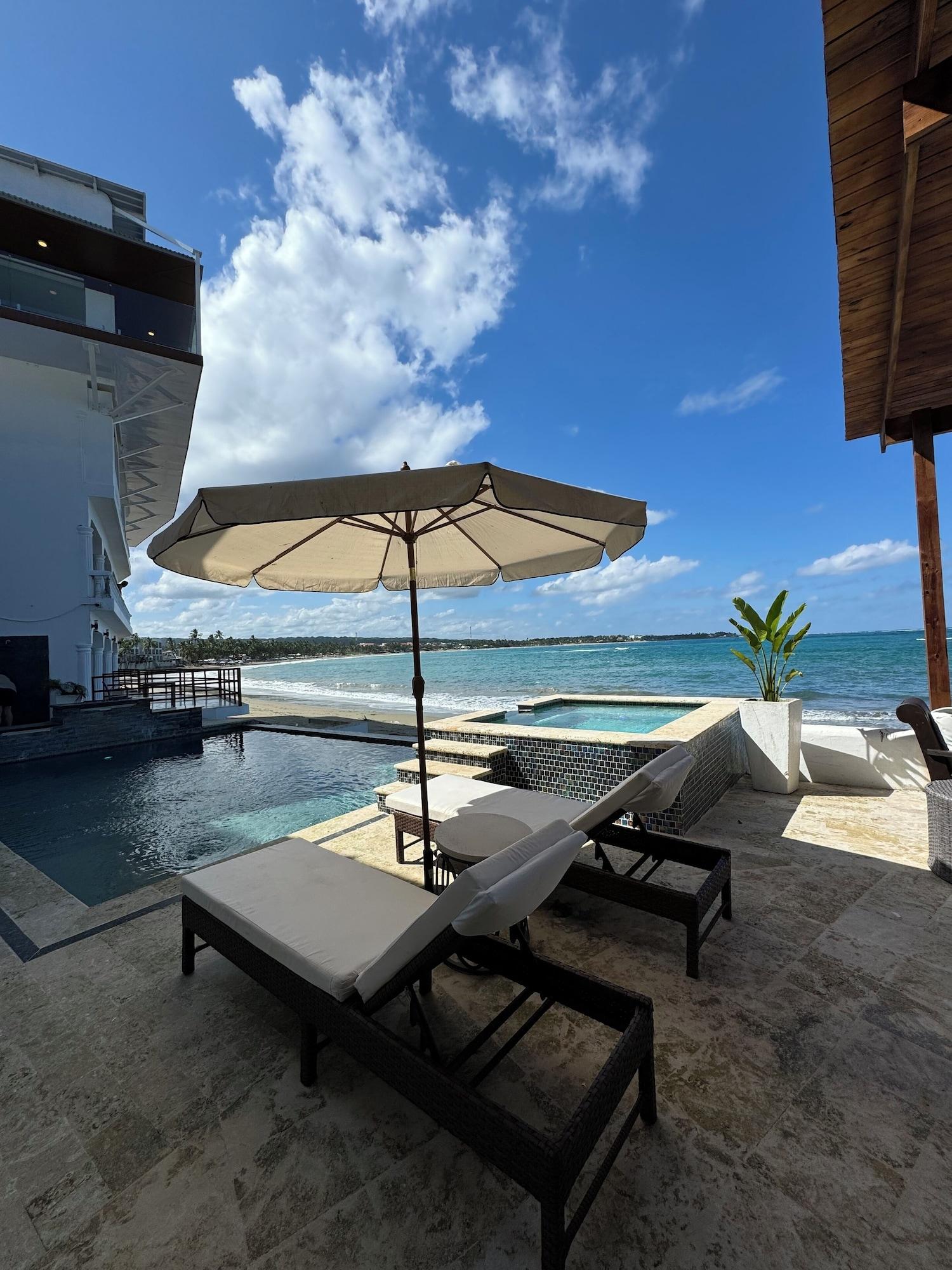 Vista Exterior Ultra Infinity Hotel