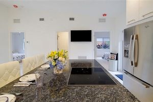 Alquiler Vacacional - BEACHFRONT, WALK to OCEAN 2 BEDRM, 3 BATHRM, APP VRR-1500402