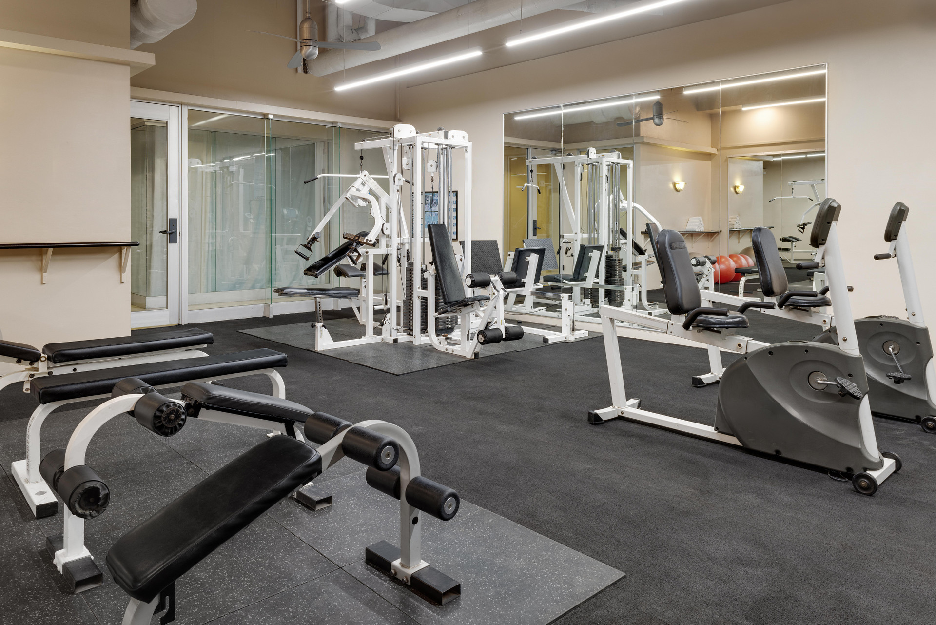 Gimnasio Hotel Monterrey Macroplaza