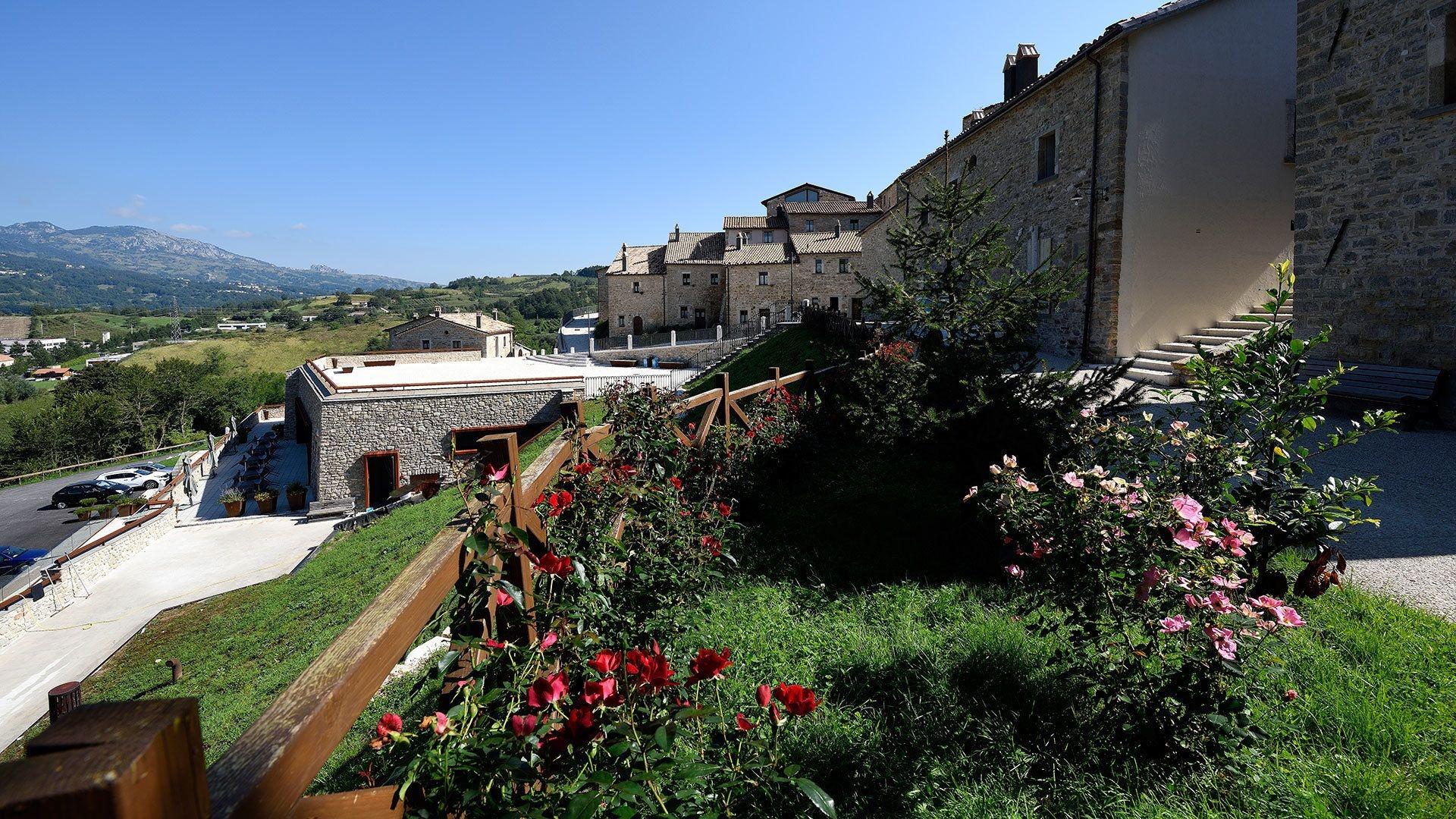 Equipamiento de Habitación Borgotufi Albergo Diffuso