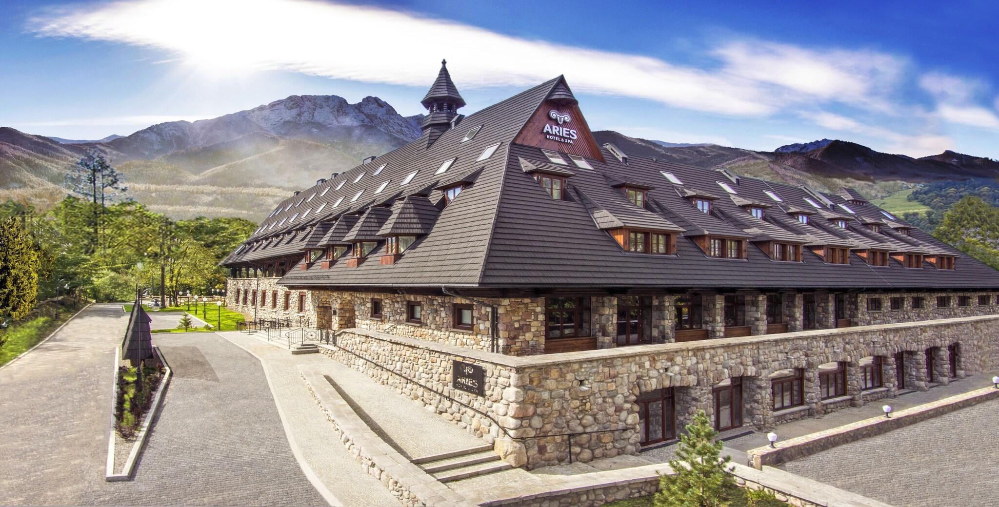 Vista Exterior ARIES Hotel & SPA