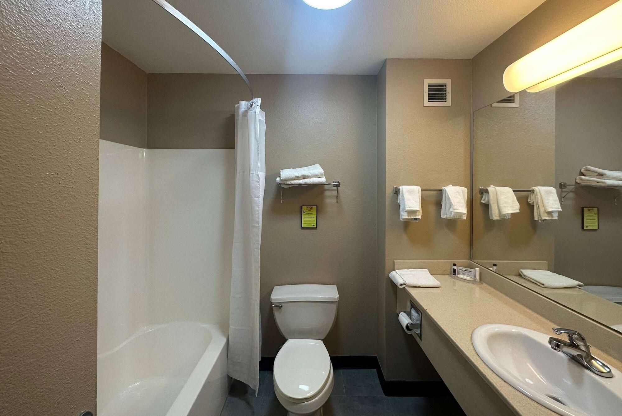 Equipamiento de Habitación Super 8 by Wyndham Columbia East
