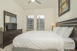 Alquiler Vacacional - North Dallas AMAZING Price & Location | KING BED