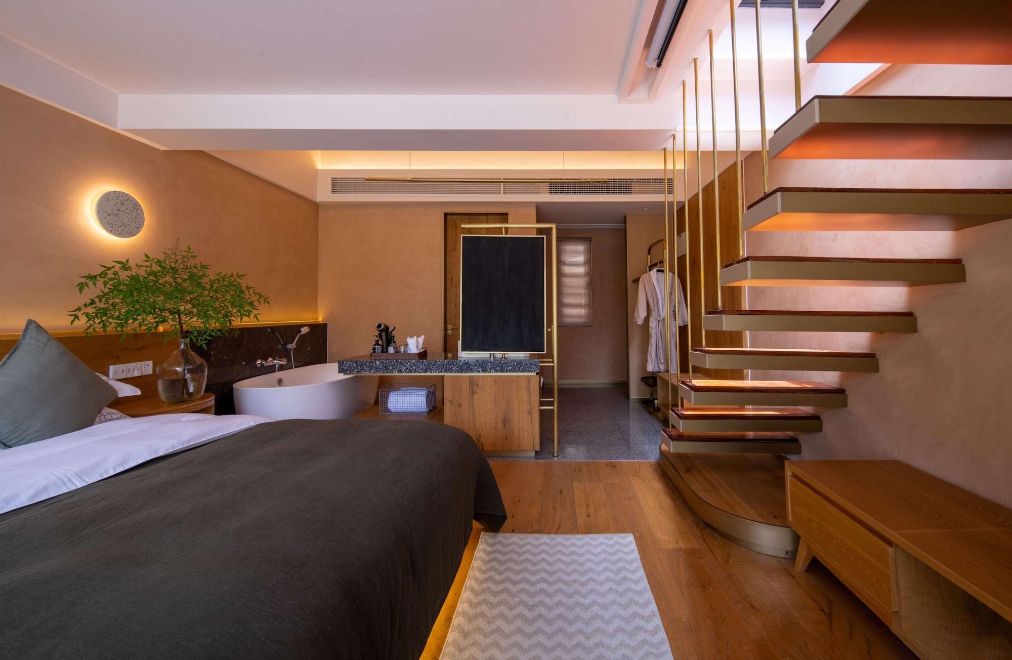 Varios Tonglu TianKong MiLing Homestay