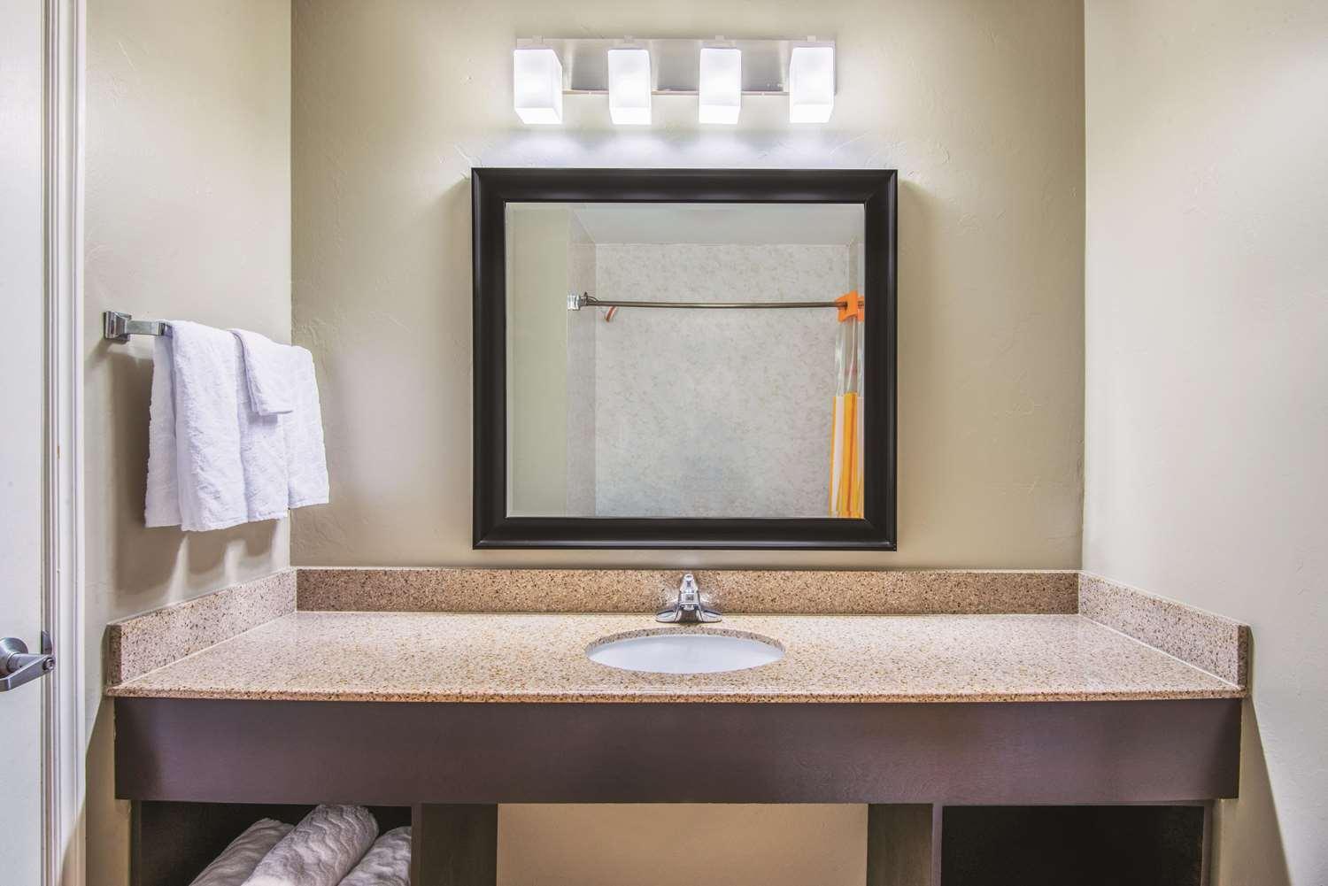 Habitación La Quinta Inn & Suites by Wyndham Oklahoma City - Moore