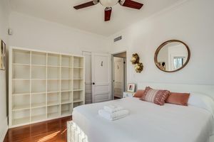 Alquiler Vacacional - Victorian manor built in 1903 accommodates 16 guests