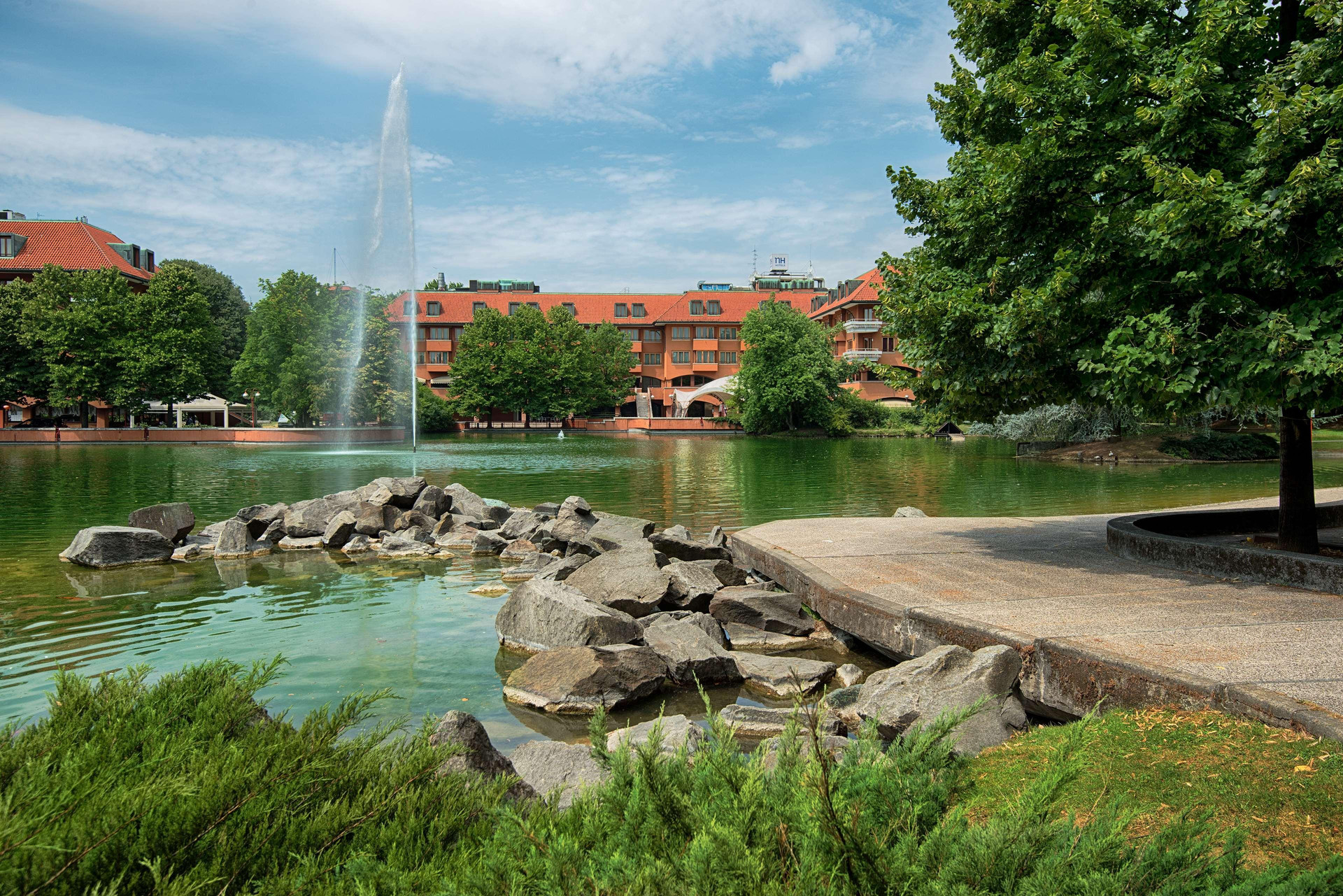 Vista Exterior NH Milano 2 Residence