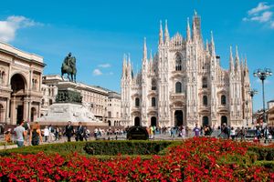 Paquete - ibis Milano Centro