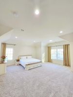Alquiler Temporario - Brand New Spacious Home with Parking for Families