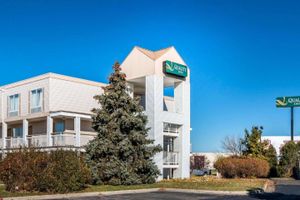 Alojamiento - Quality Inn Holland - Toledo