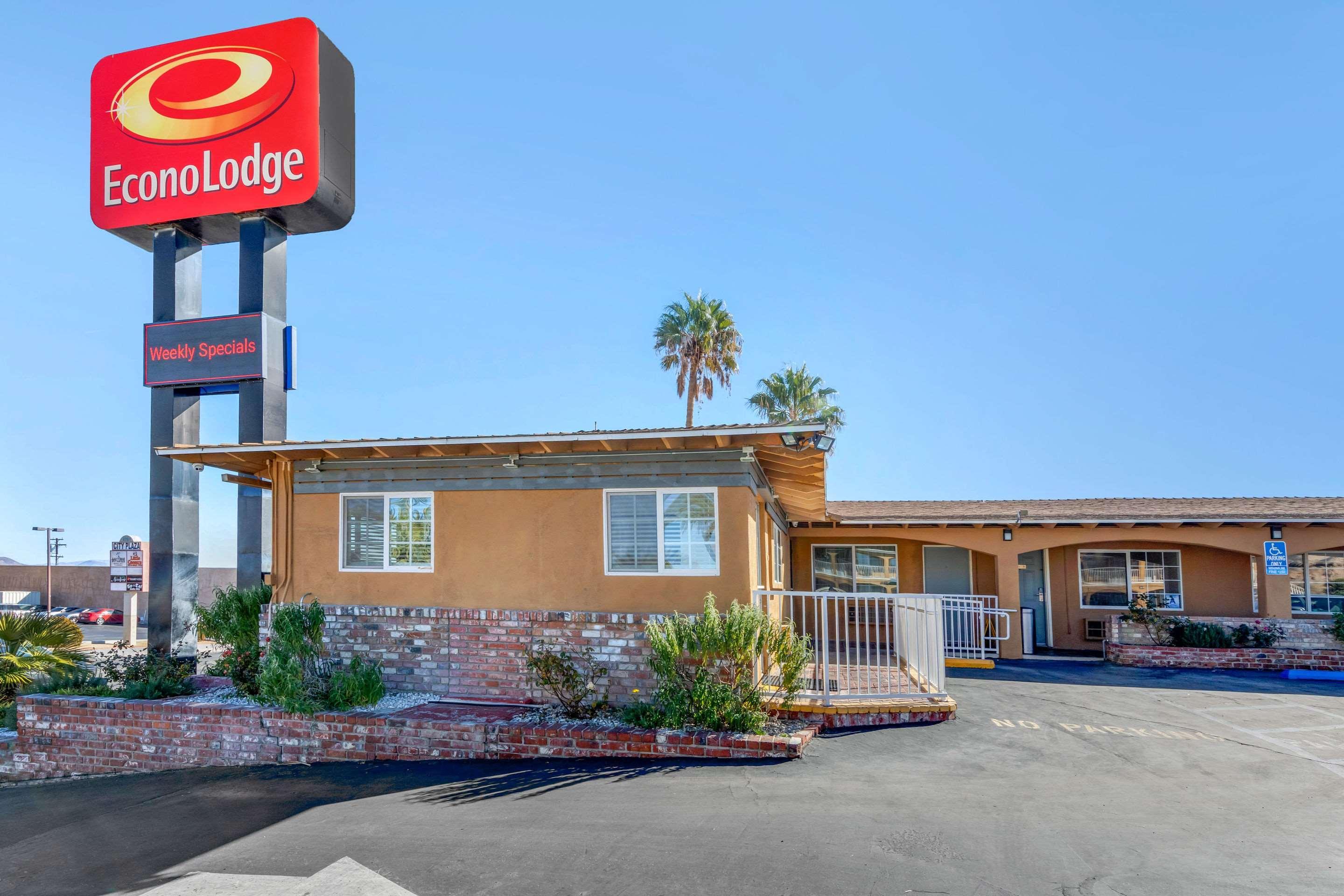 Varios Econo Lodge On Historic Route 66