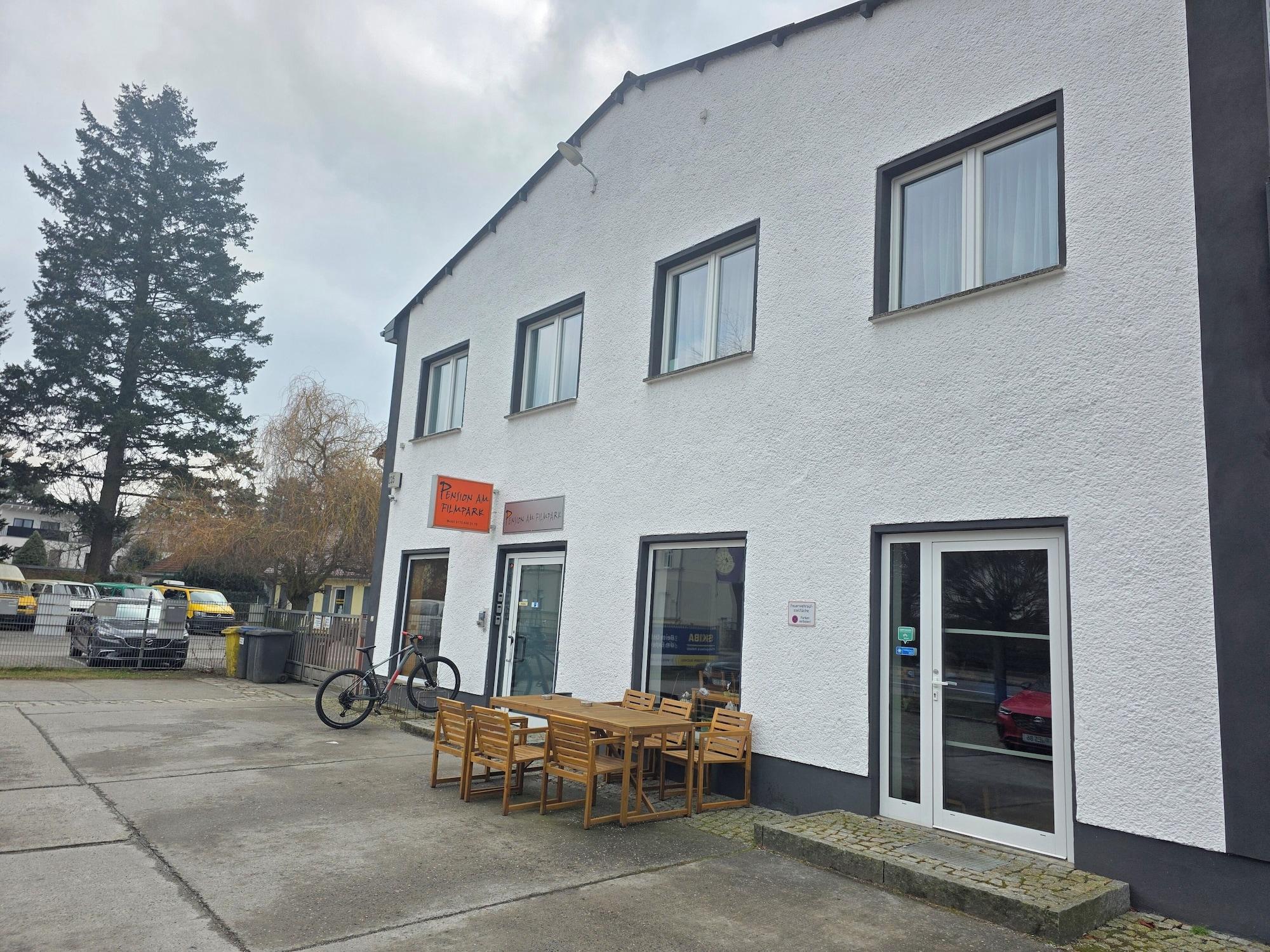 Vista Exterior Pension am Filmpark
