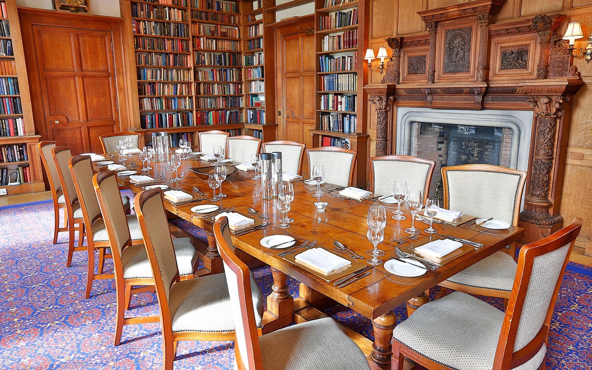 Restaurant Carberry Tower Mansion House and Estate