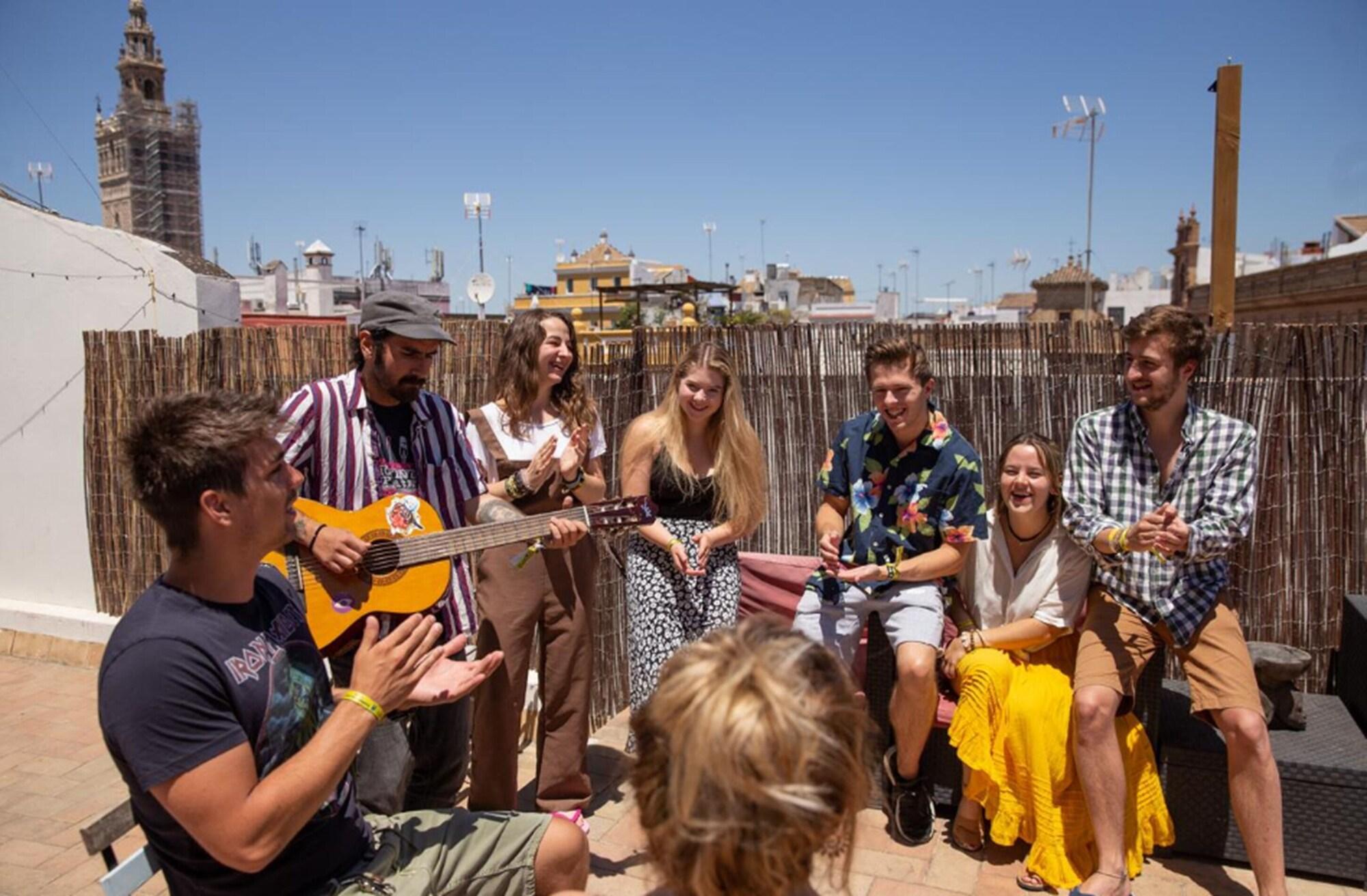 Vista Exterior Hostel One Catedral