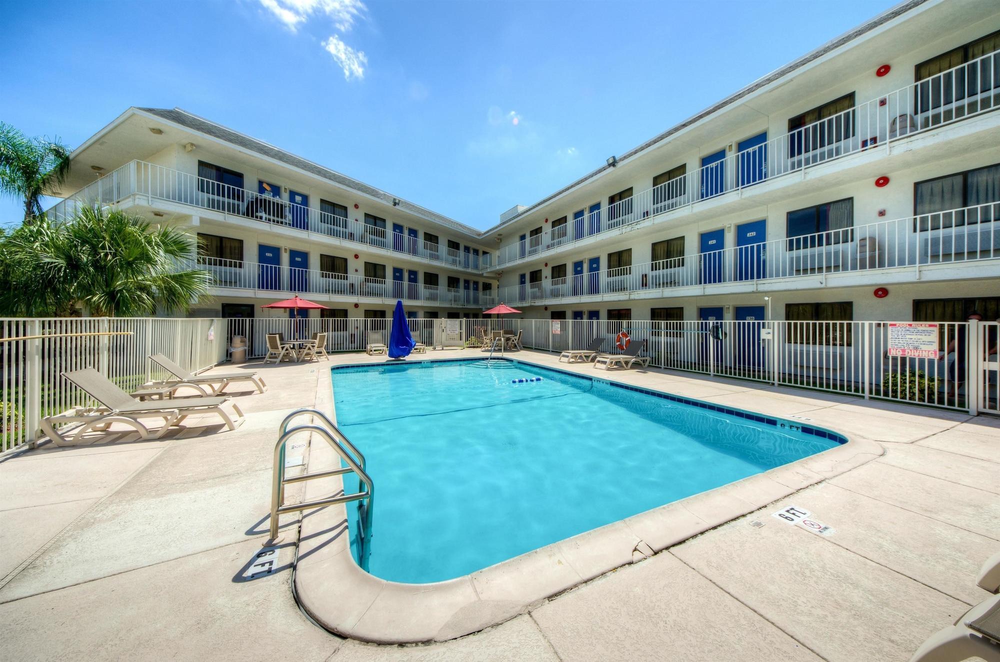 Instalaciones Recreativas Motel 6 Bradenton, FL
