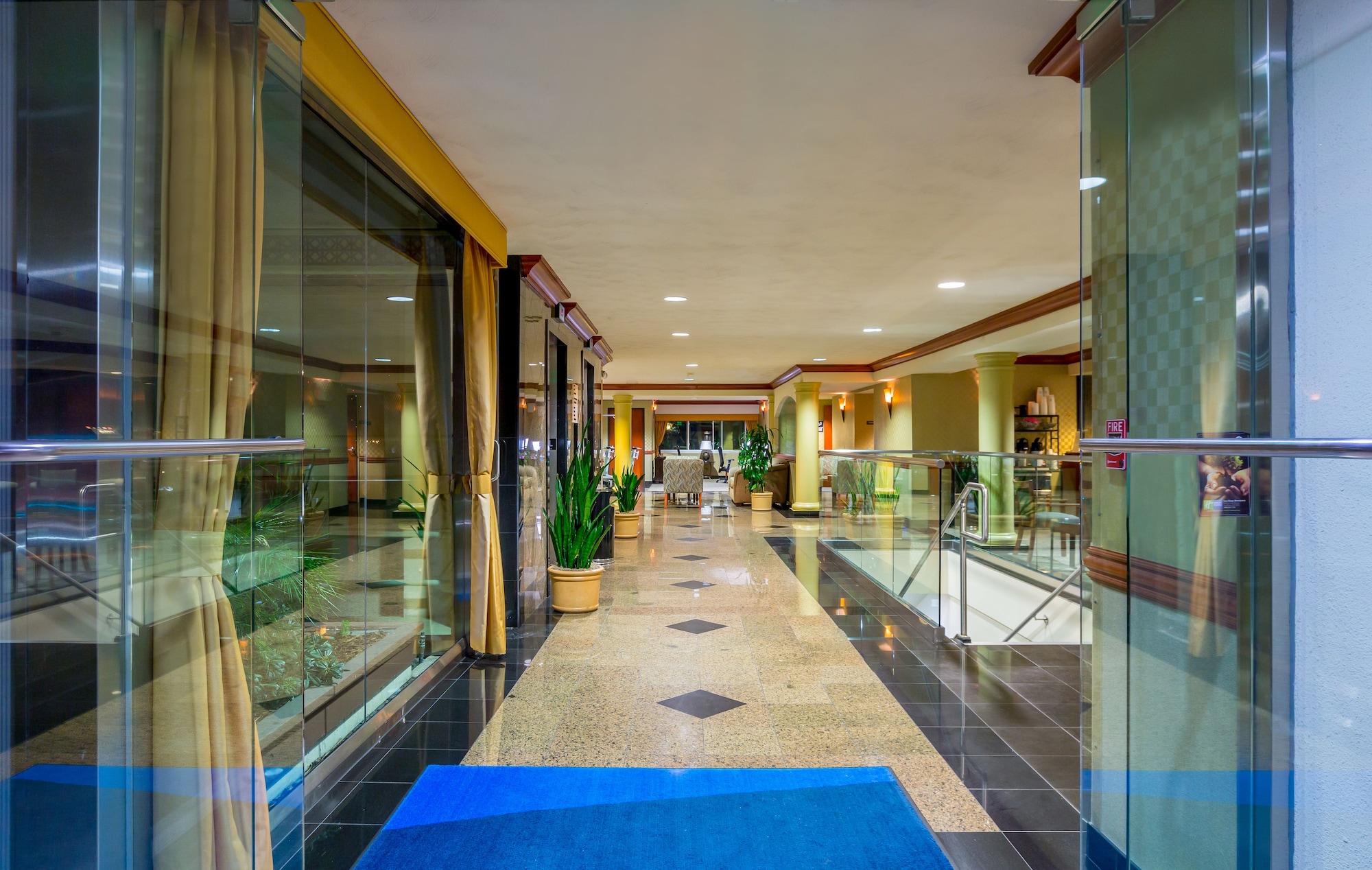 Varios Holiday Inn Express San Diego Downtown by IHG