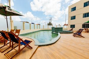 Alojamiento - Atrios Beach Hotel