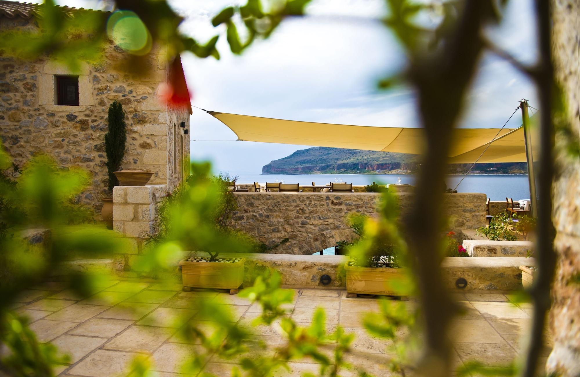 Vista Exterior Pirgos Mavromichali