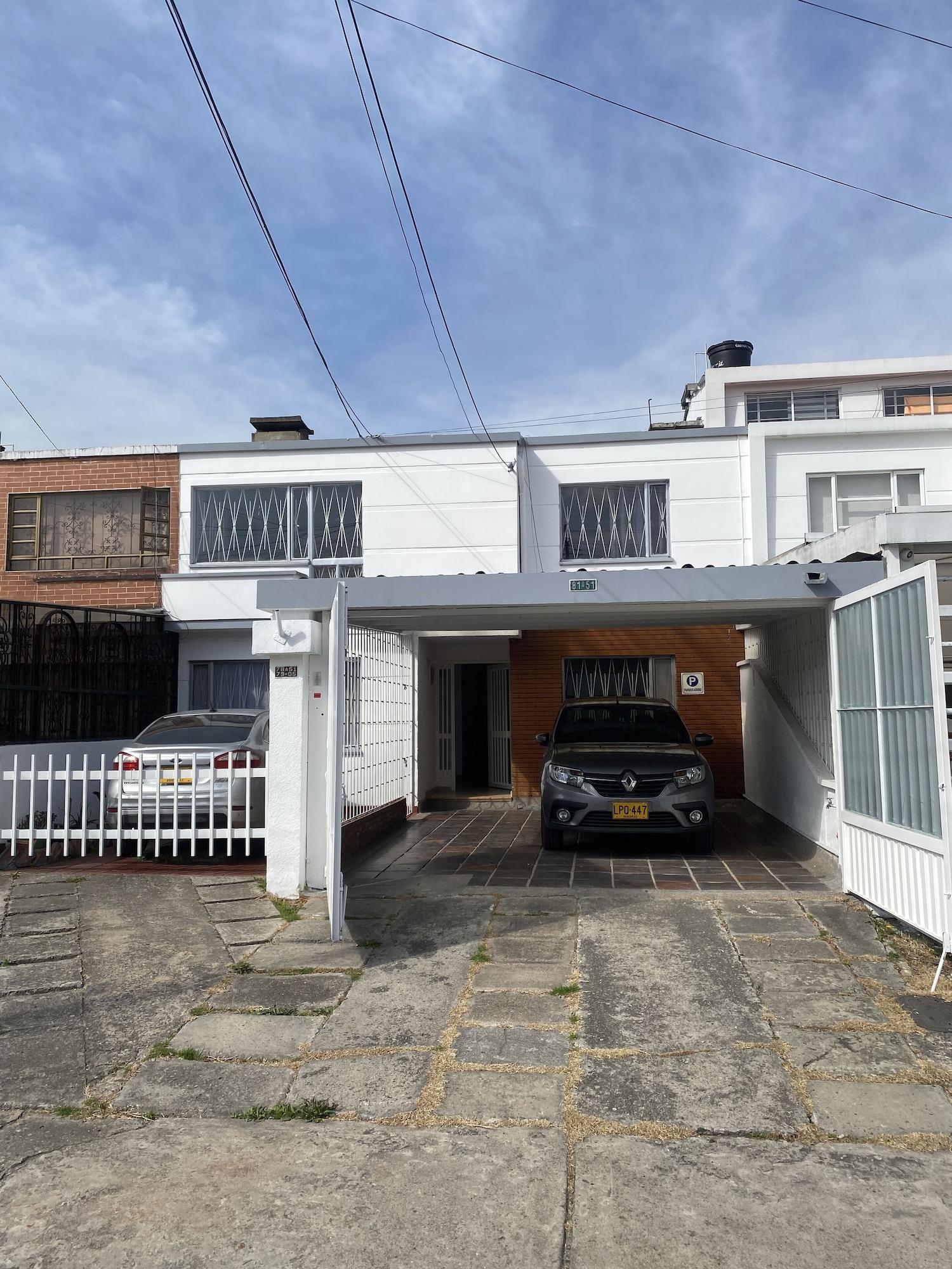Varios Hostel Urban City Bogota