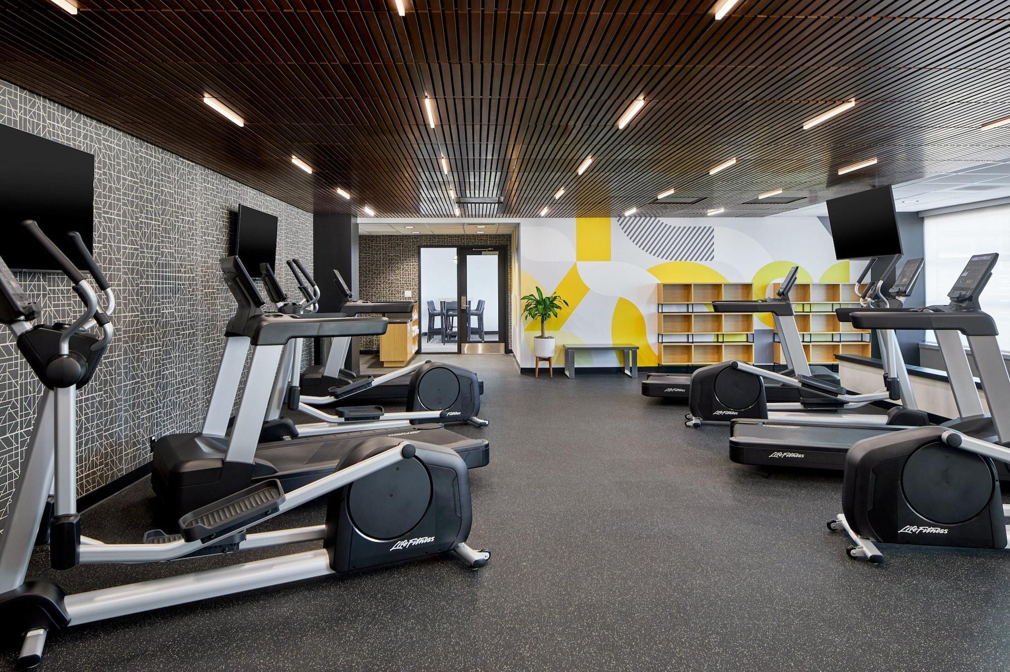 Gimnasio Courtyard By Marriott Detroit Downtown