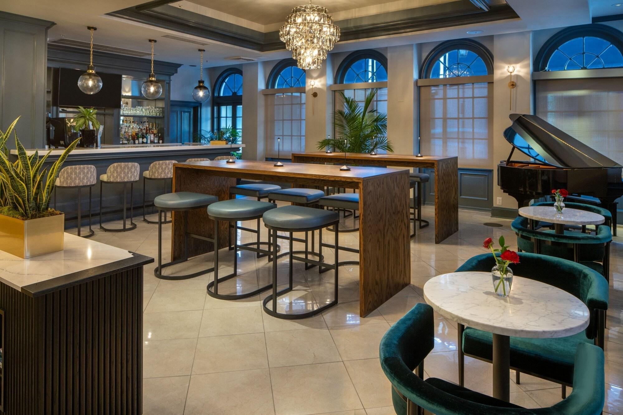 Restaurant Four Points By Sheraton French Quarter