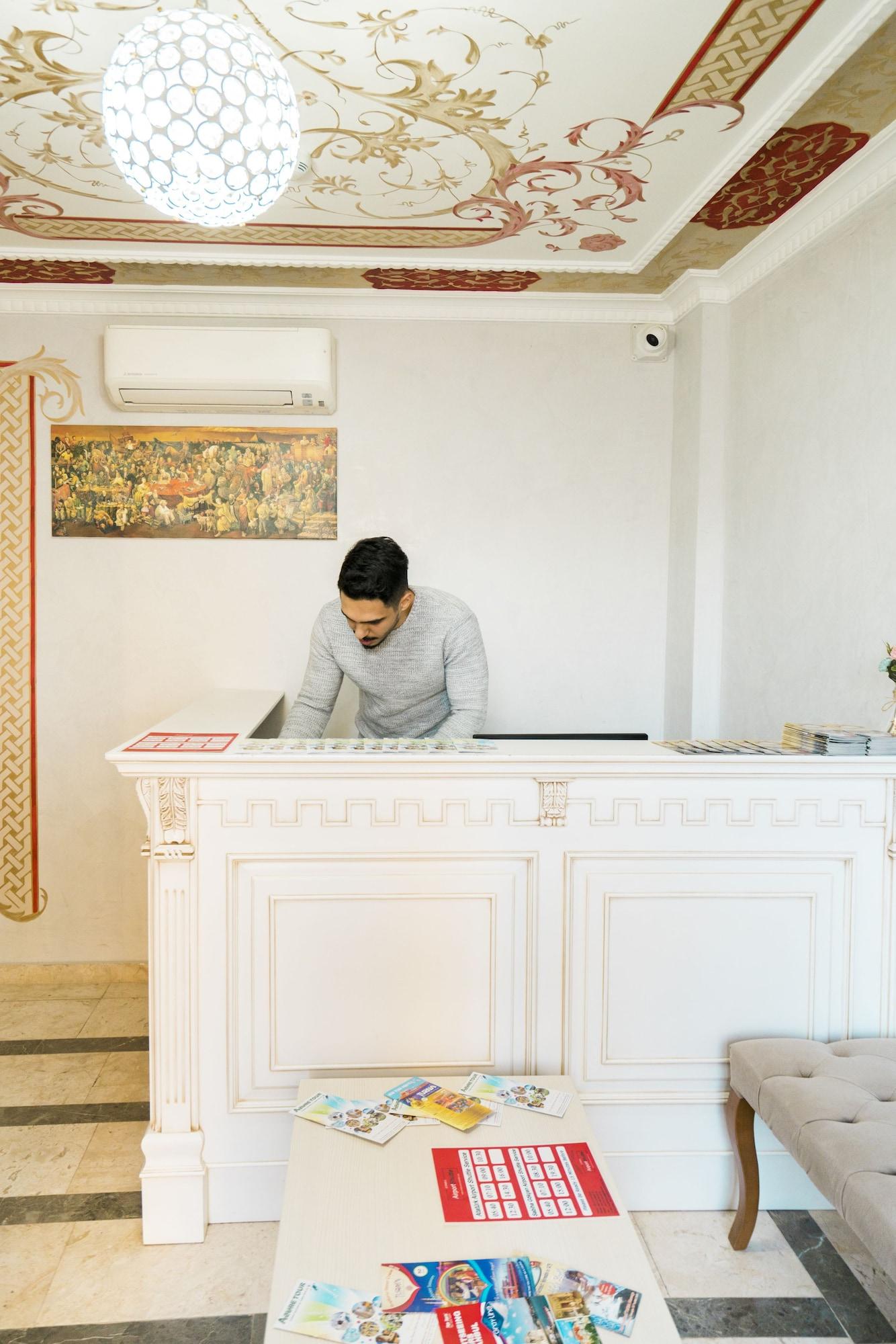 Vista Lobby Atam Suites & Apart