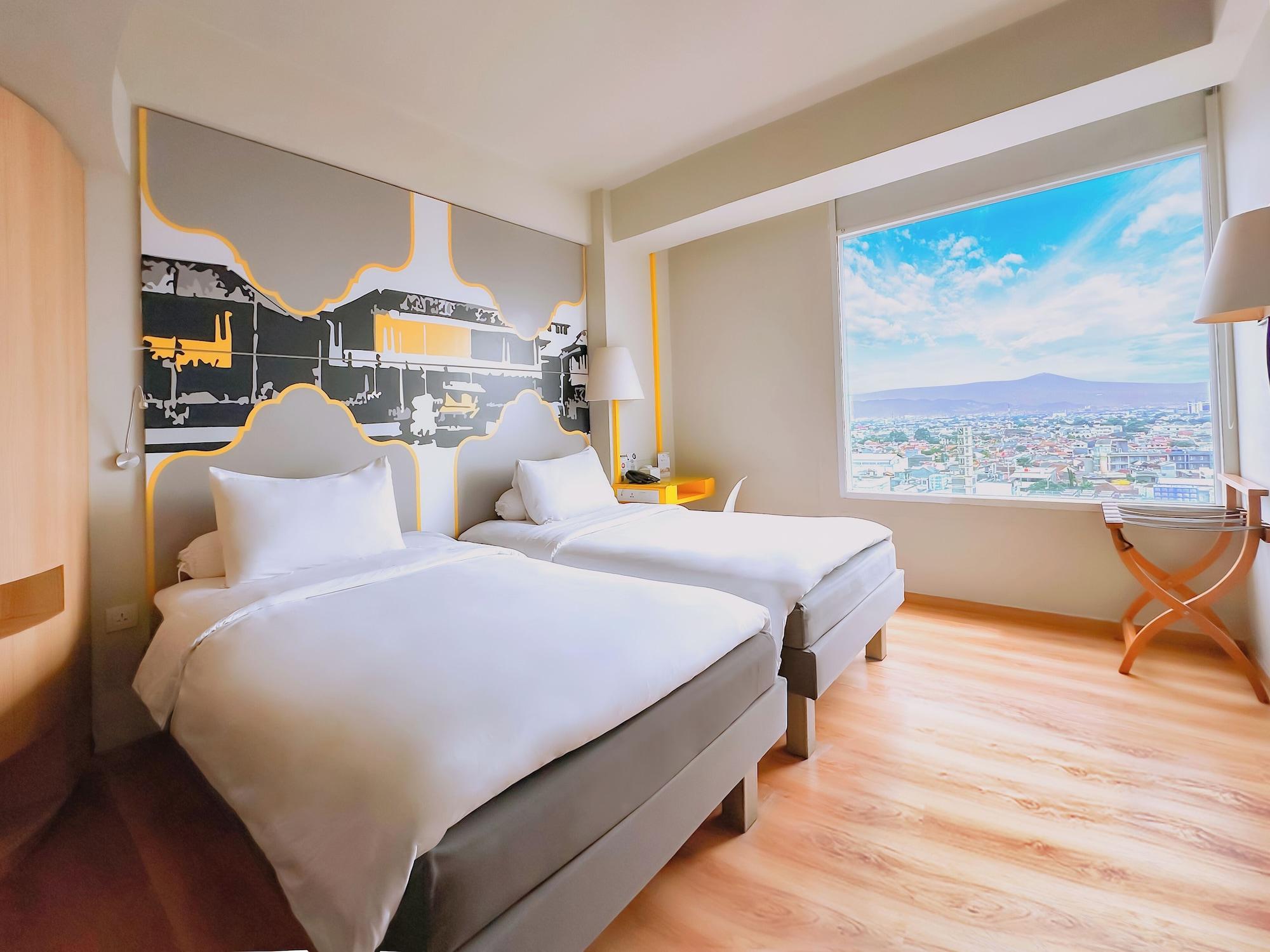 Habitación Kimaya Braga Bandung by Harris