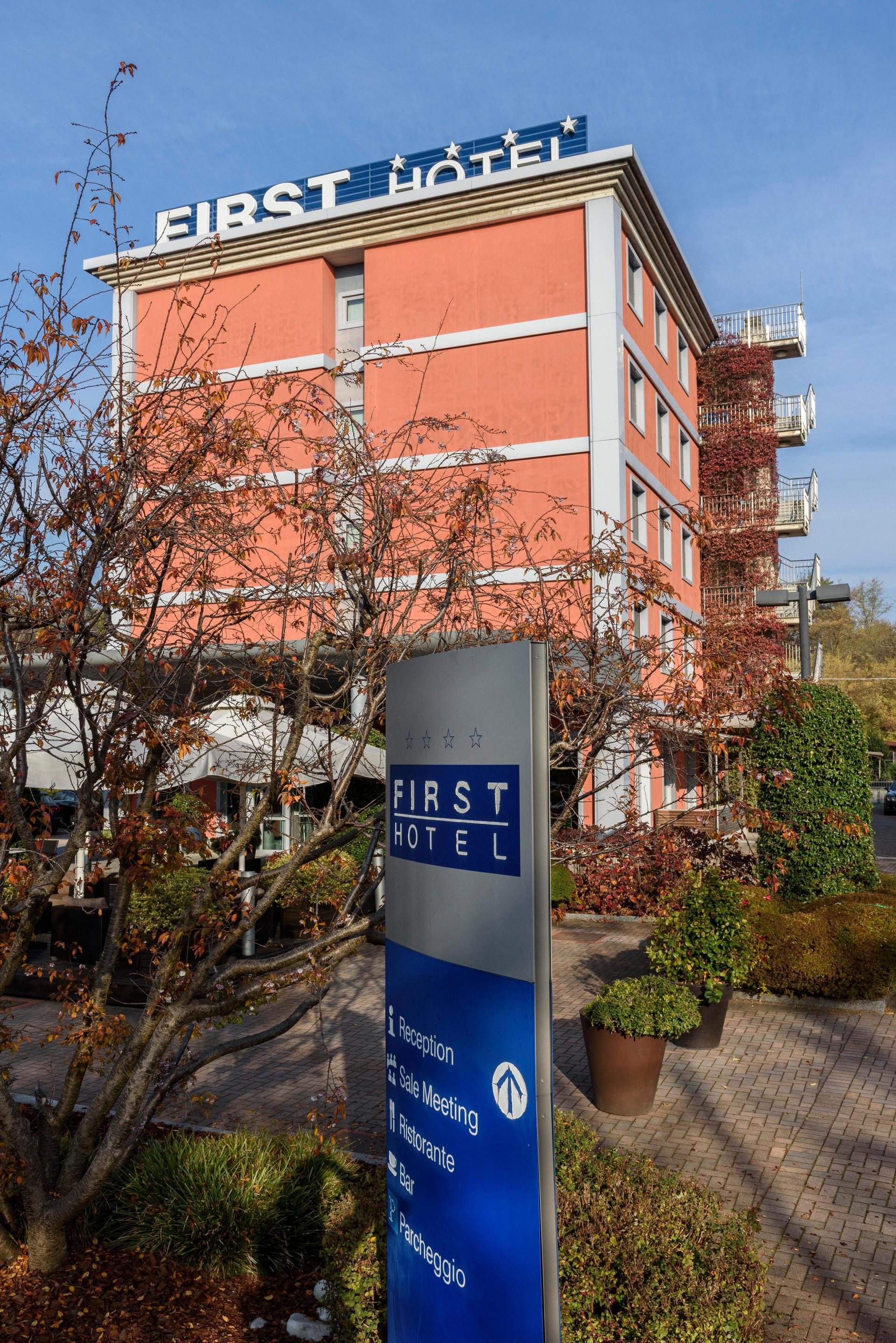 Vista Exterior First Hotel Malpensa