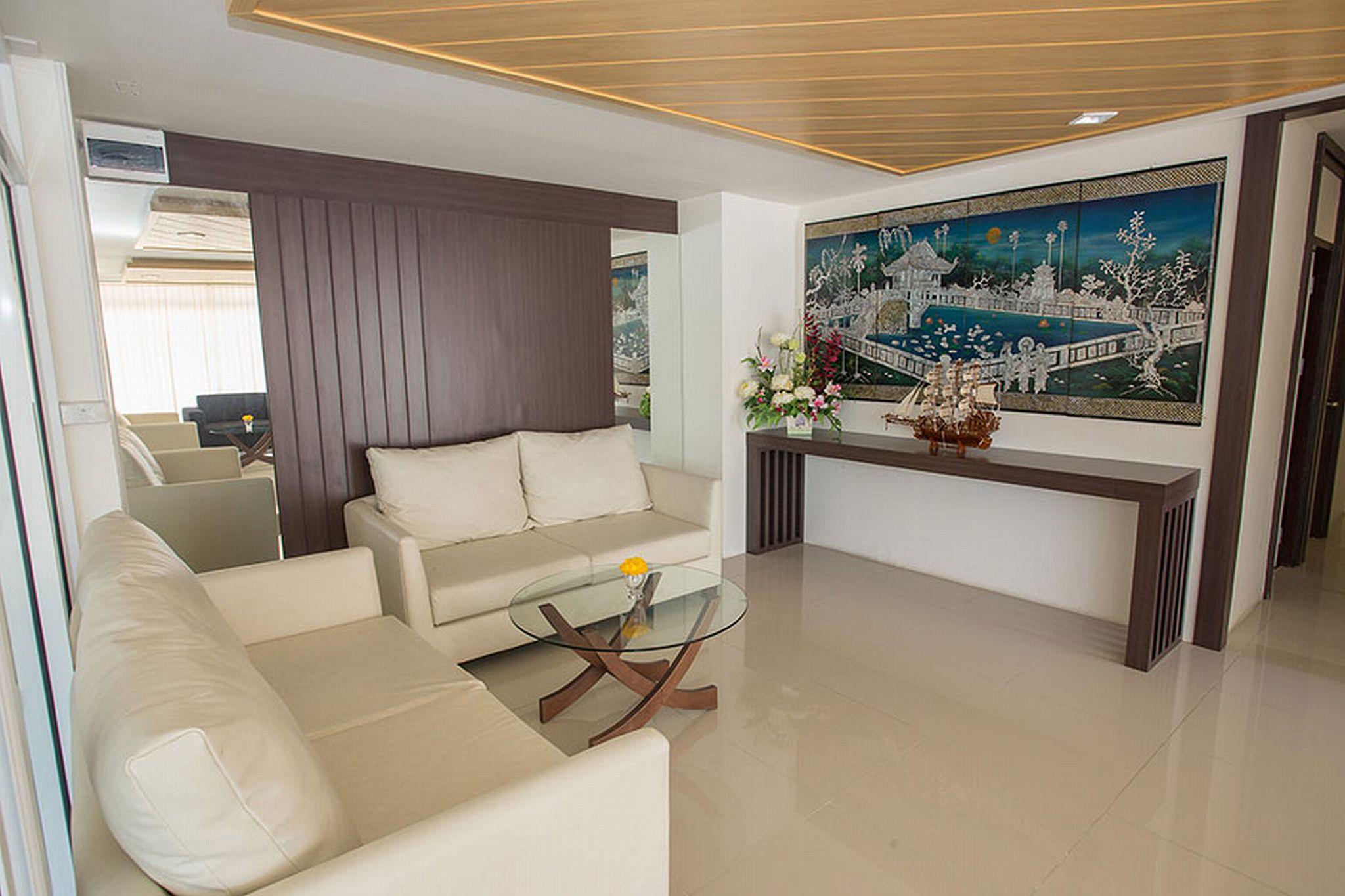 Vista Lobby R-Con Sea Terrace