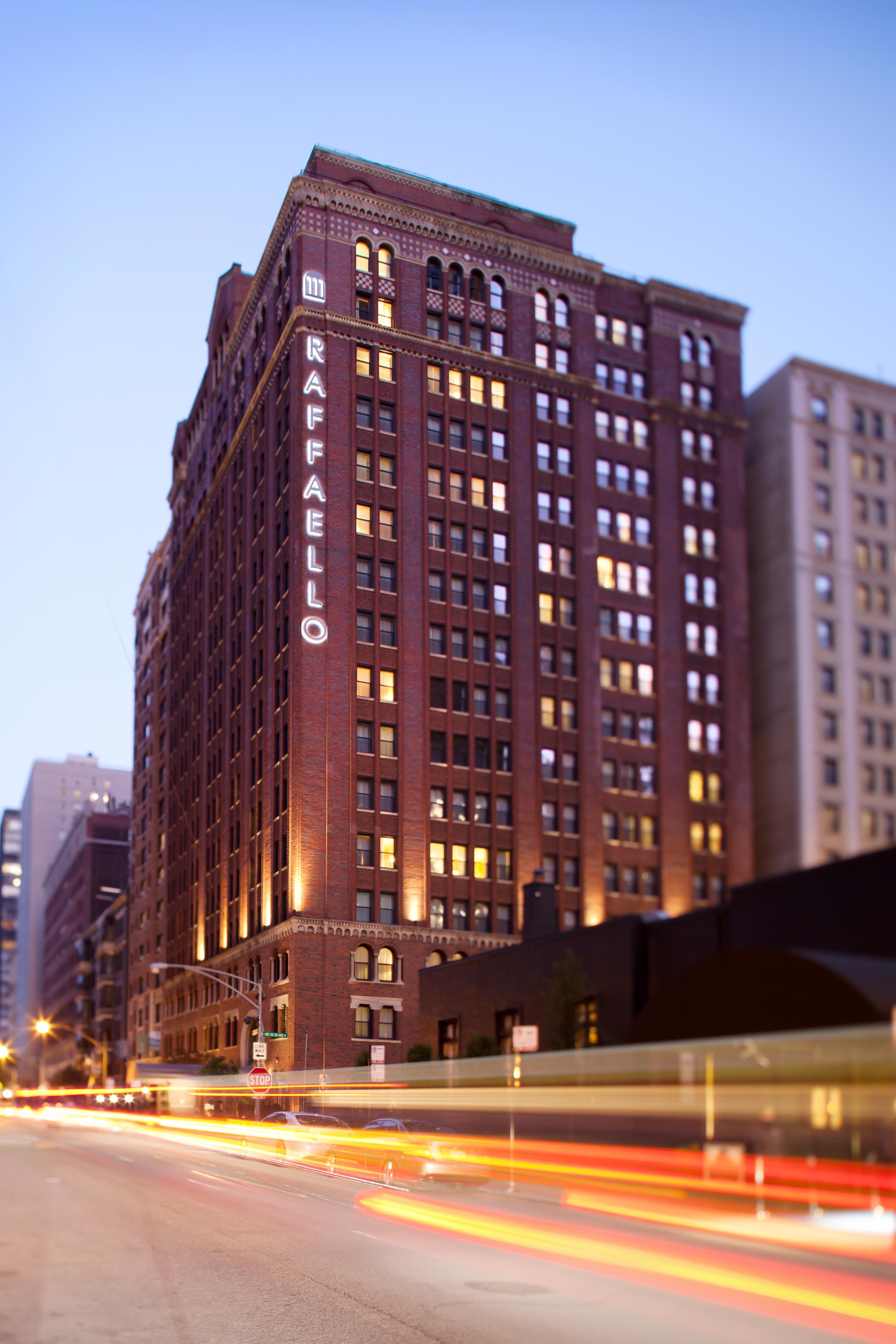 Vista Exterior Gale Chicago