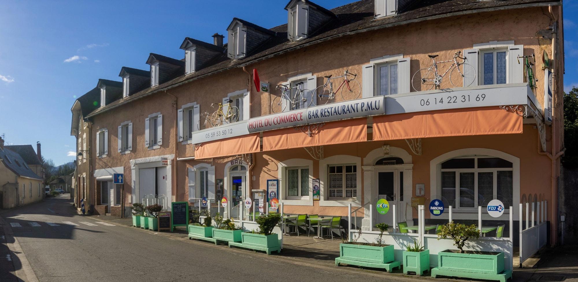 Varios Hôtel du Commerce