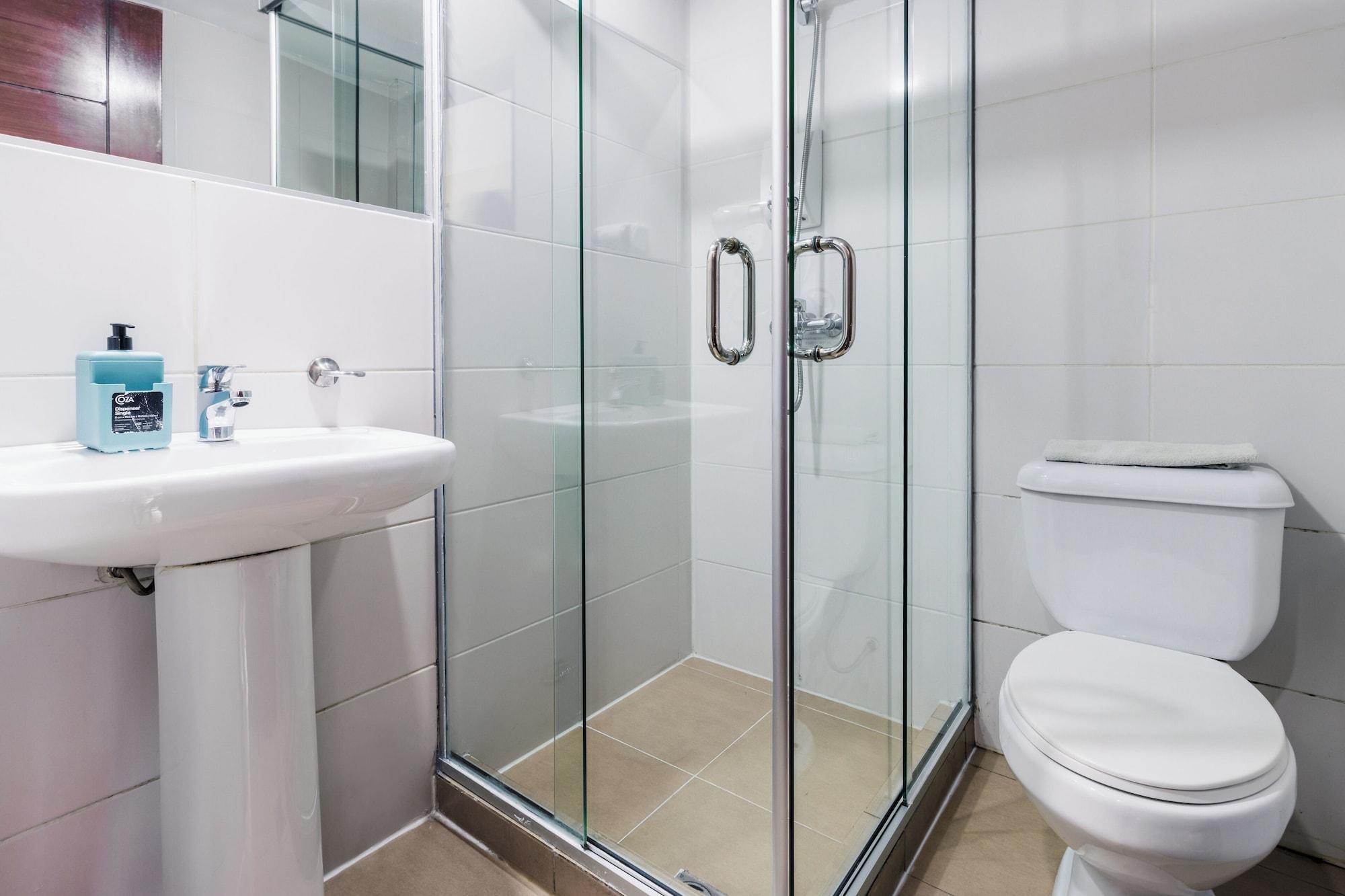 Equipamiento de Habitación Hotel Luxstone Executive Suites