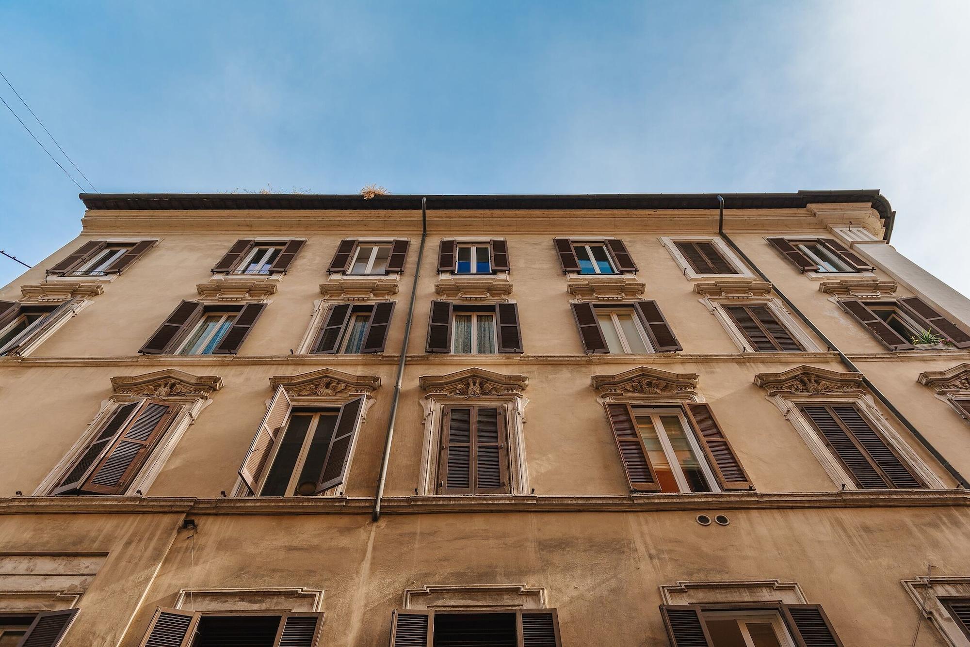 Vista Exterior DC Collection Spagna