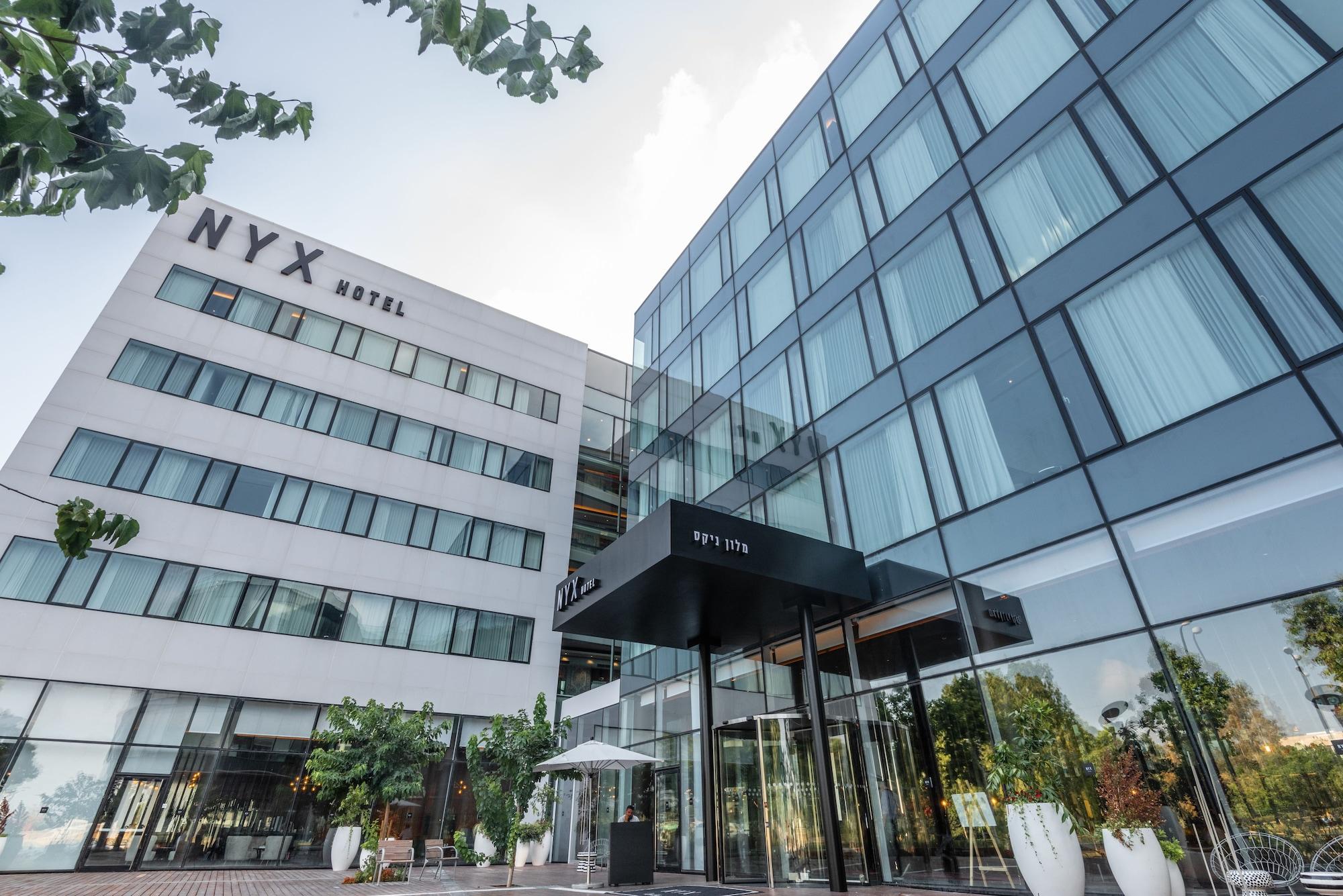 Vista Exterior NYX Herzliya