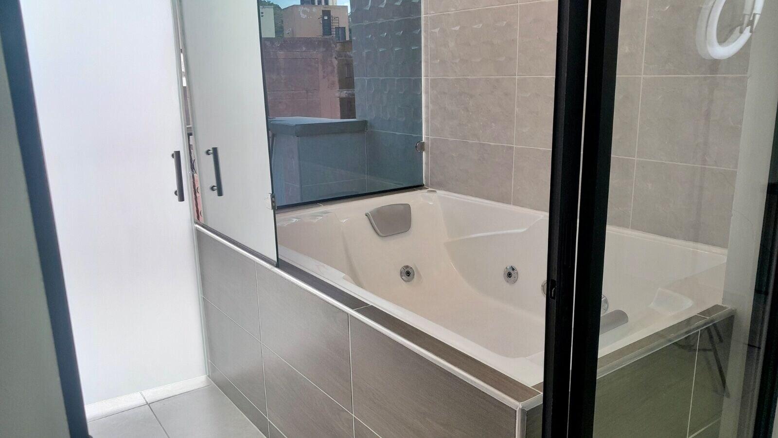 Vista Piscina ON APARTASUITES