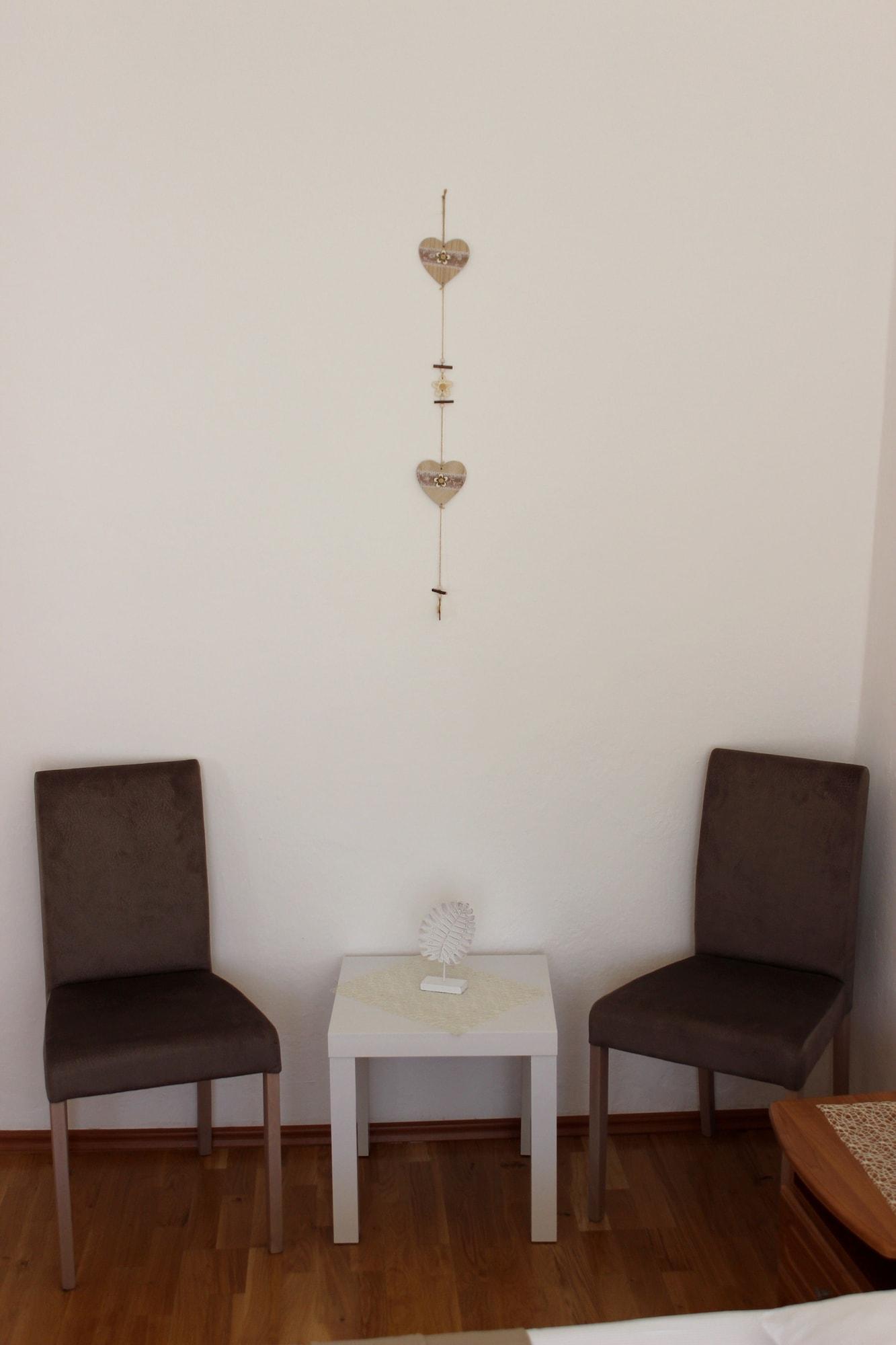 Set de Habitación Pansion Ivan & Ivana