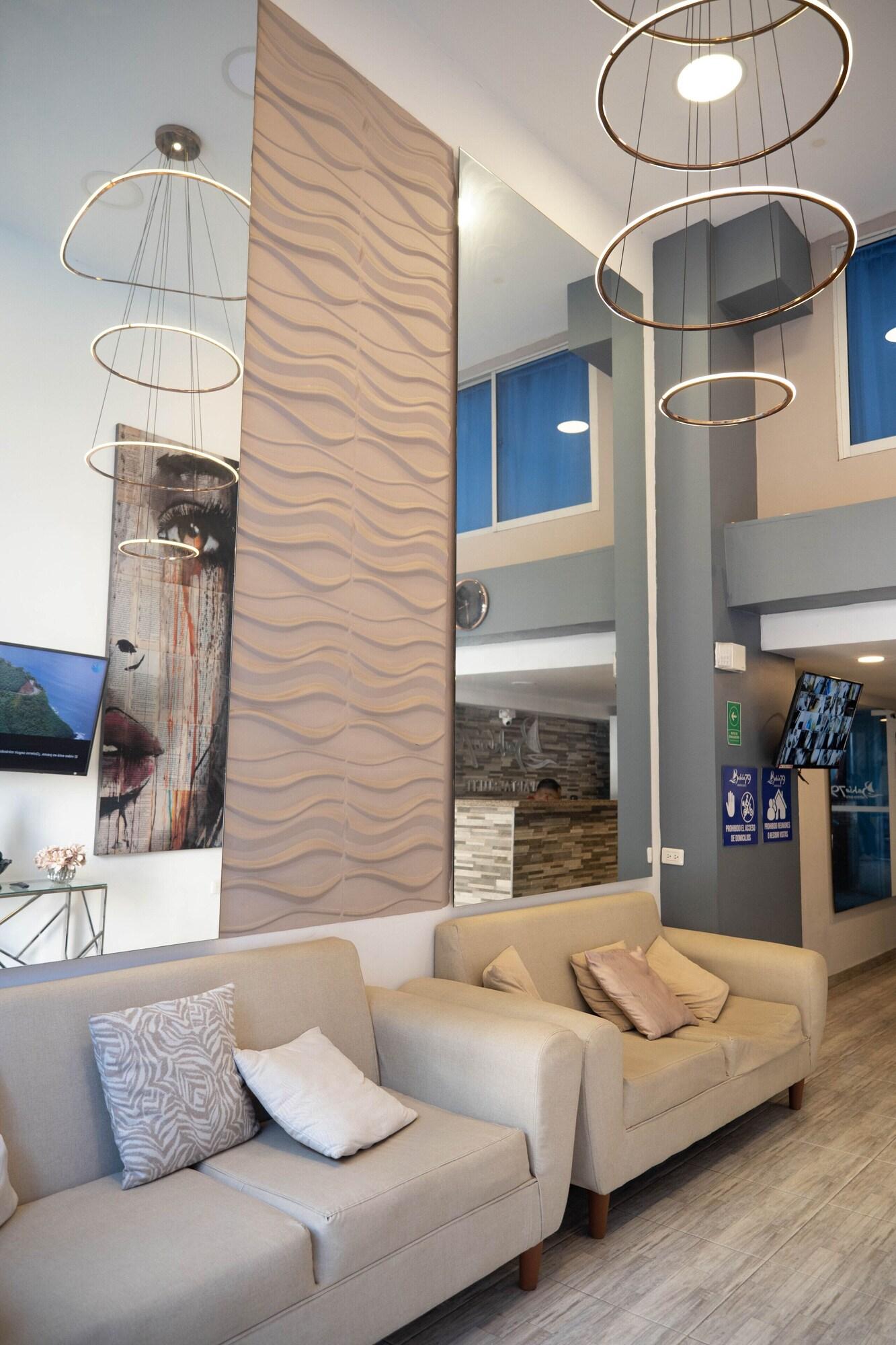 Vista Lobby Bahia 79 Apartasuites Cerca al Centro