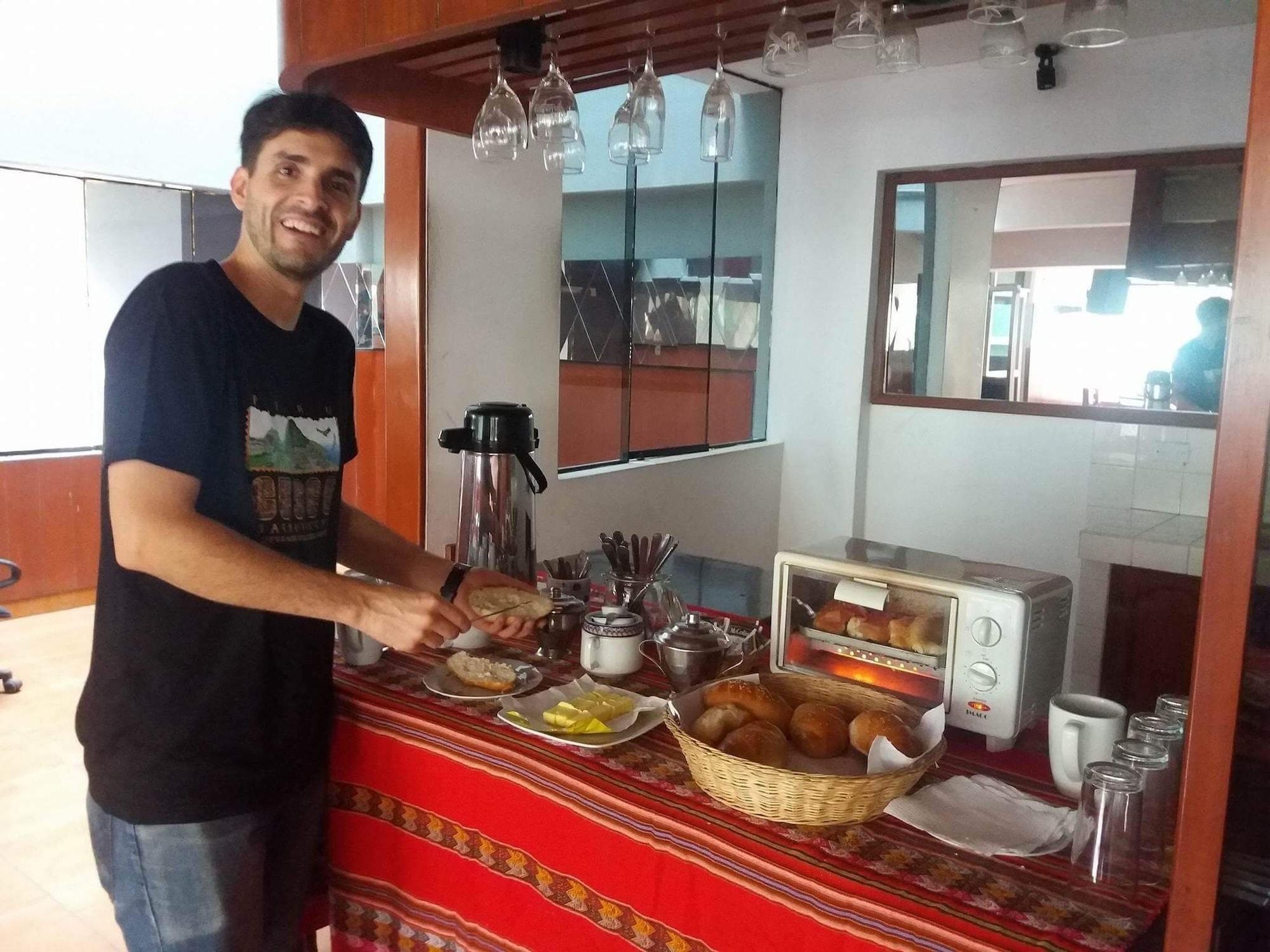 Bar/Salón Posada del Rey - Lima Airport