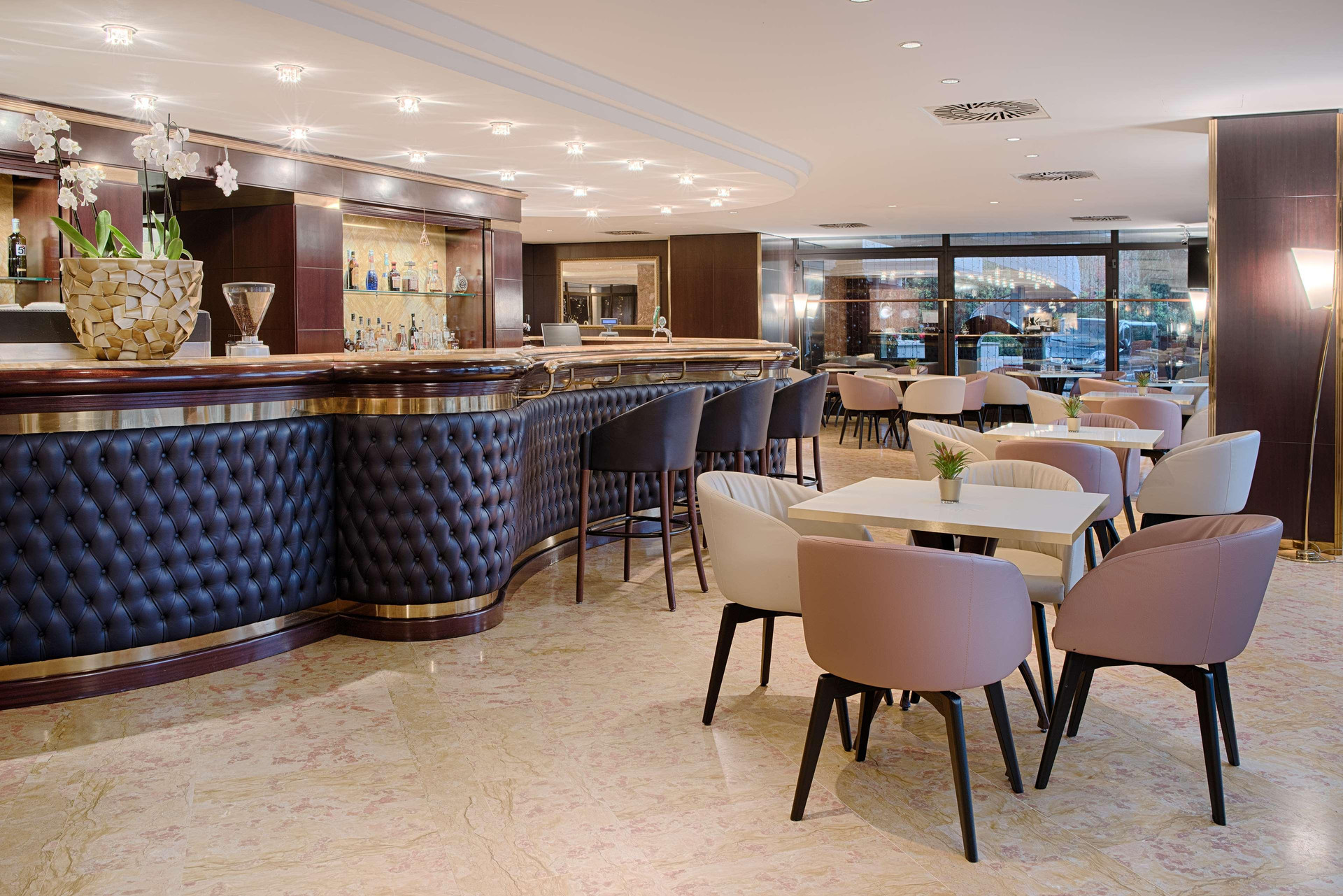 Bar/Salón NH Roma Villa Carpegna