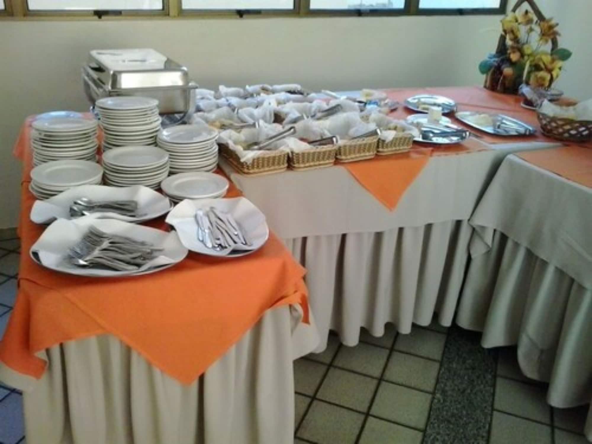 Gimnasio Oft Plaza Oeste Hotel