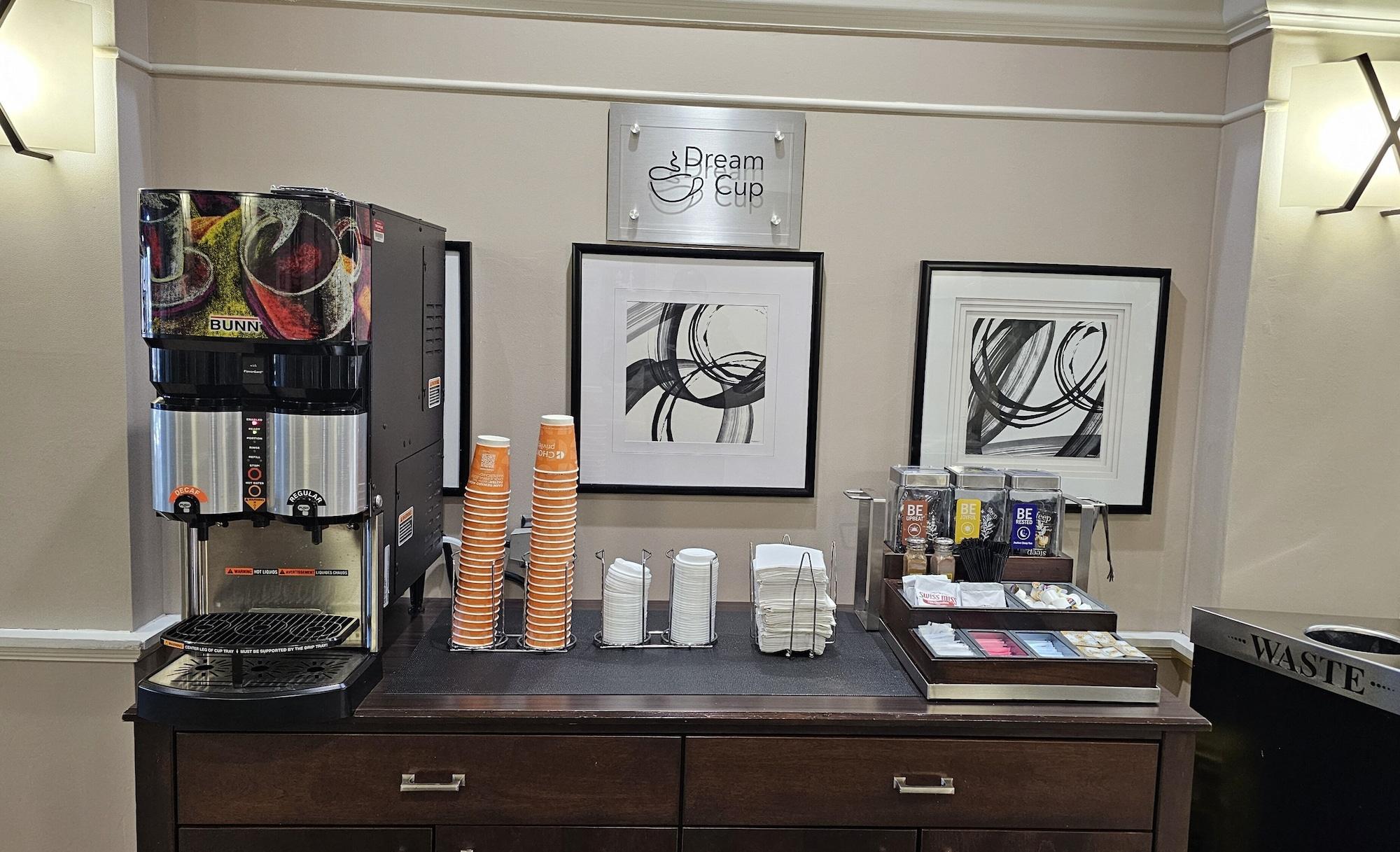 Bar/Salón Sleep Inn & Suites Milwaukee Airport