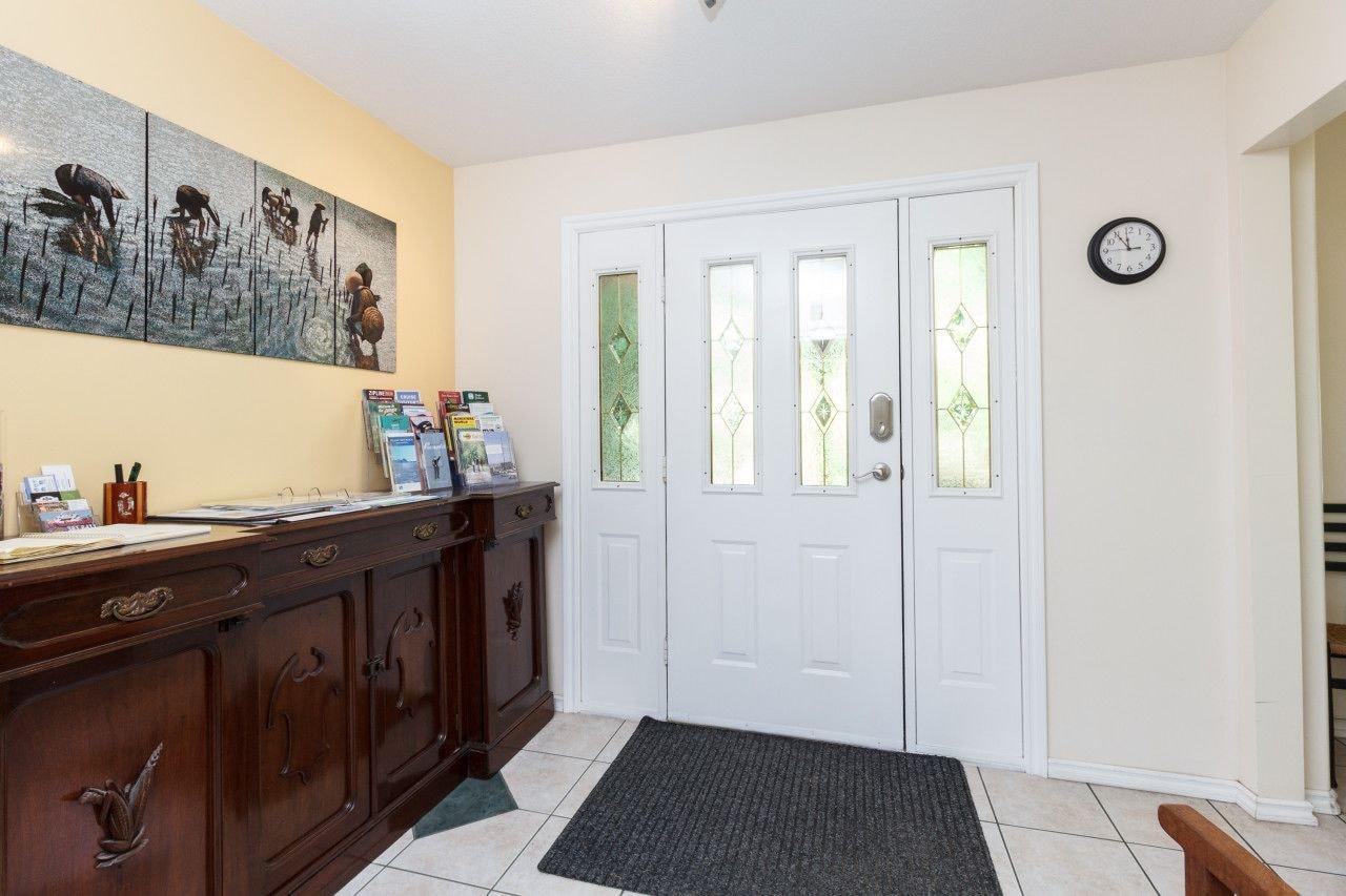 Vista Lobby Bayridge Bed and Breakfast