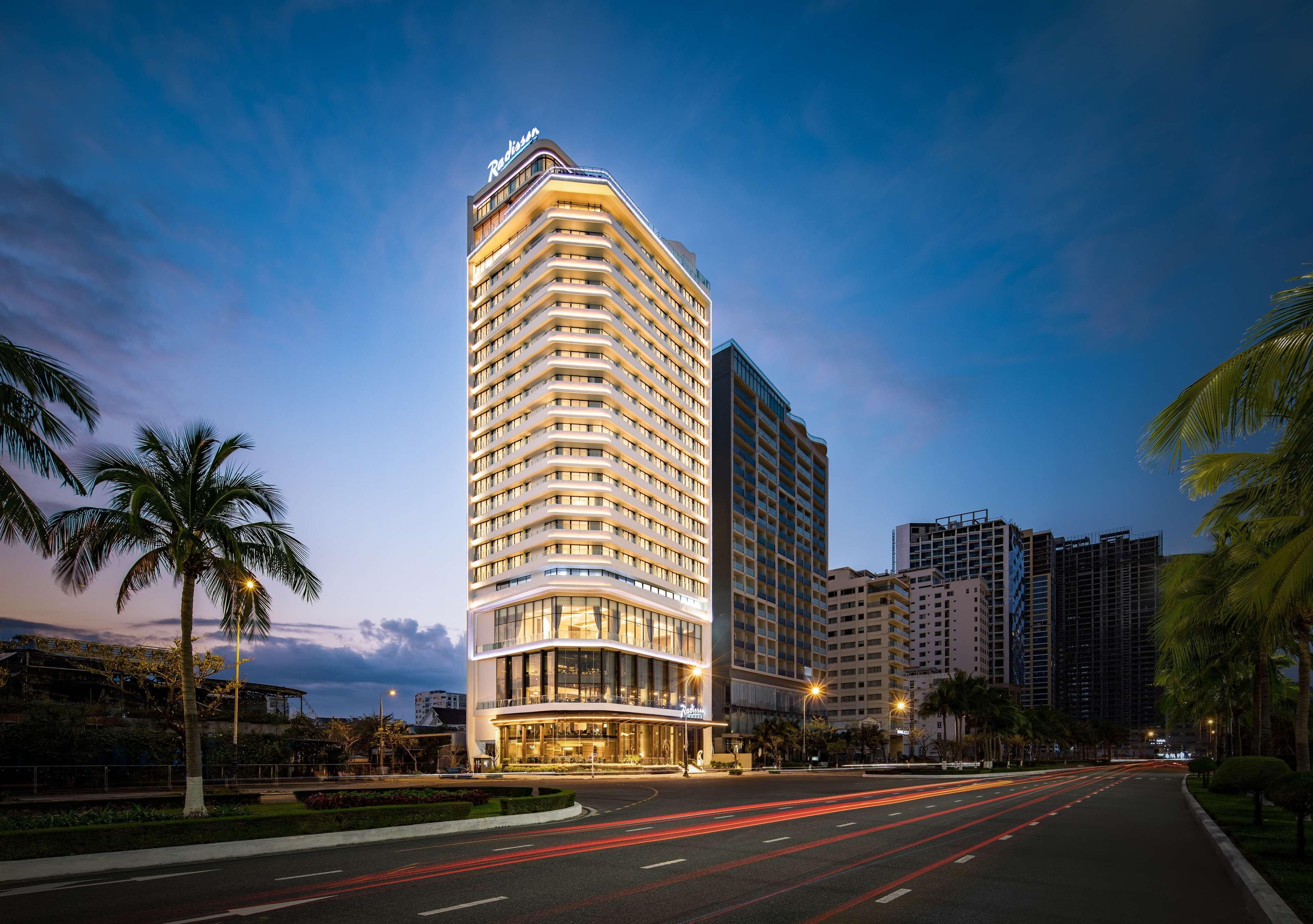 Vista Exterior Radisson Hotel Danang
