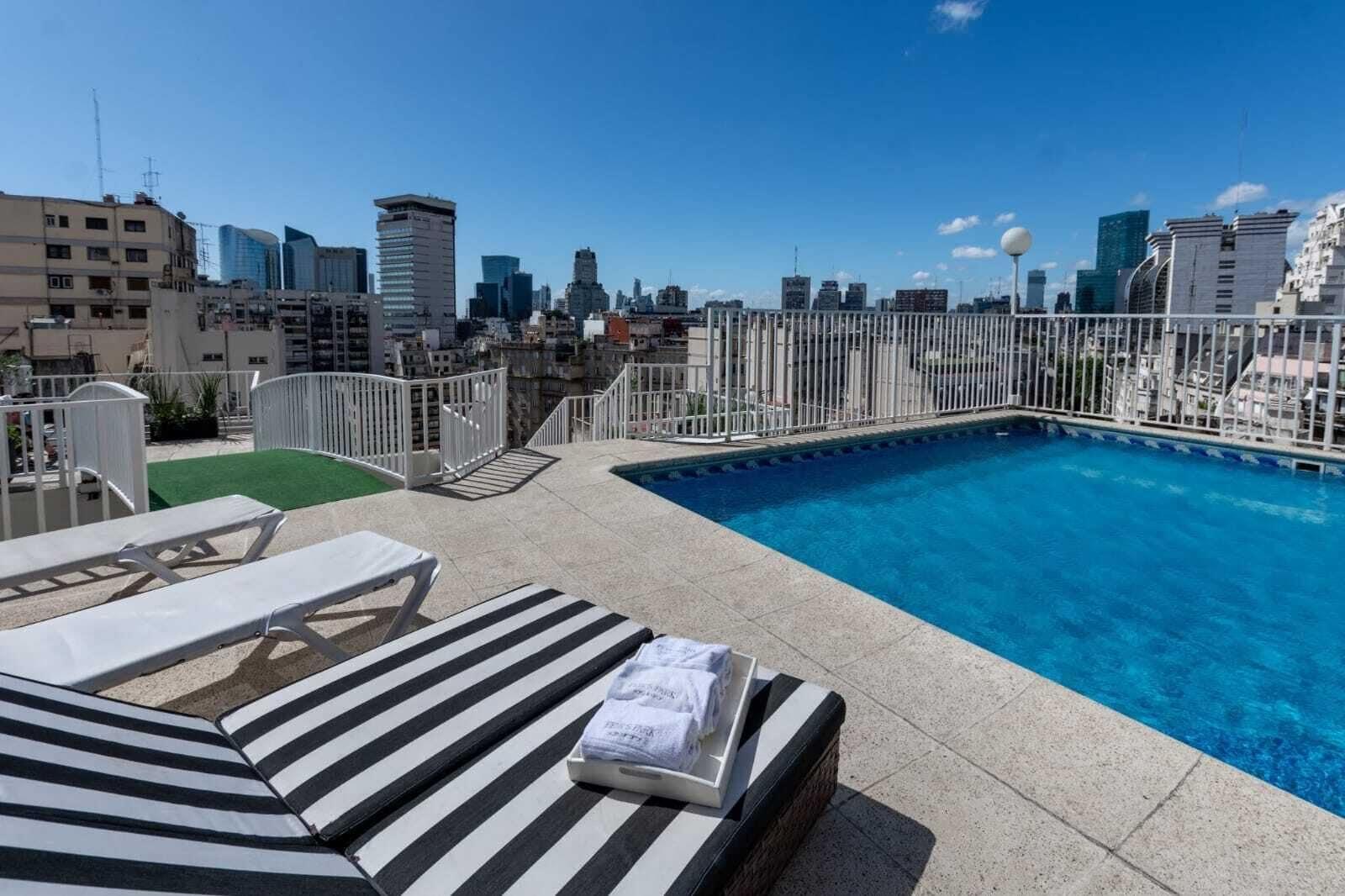 Varios Feir's Park Hotel